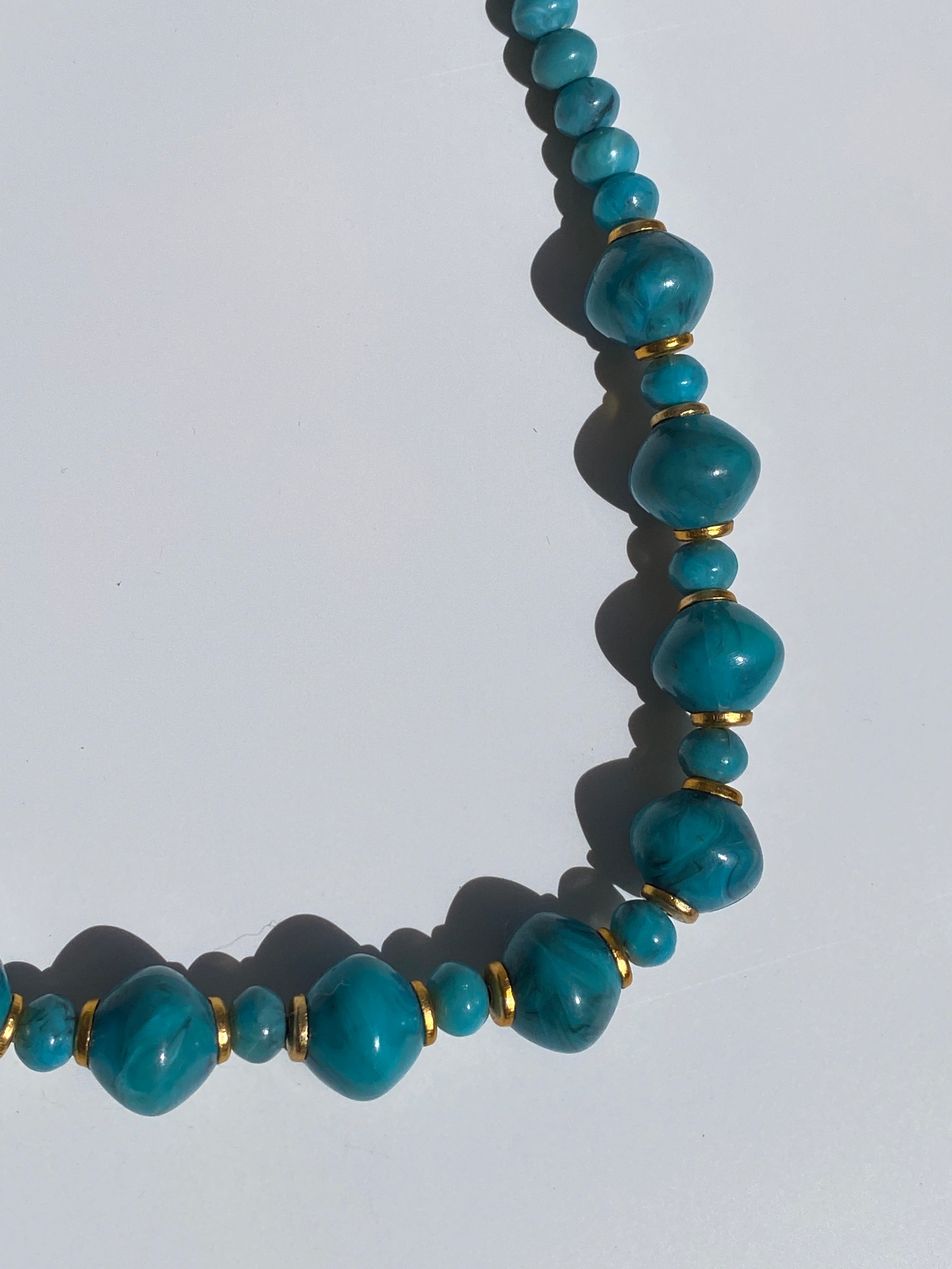 Vintage Marbled Blue Gold Tone Bead Necklace