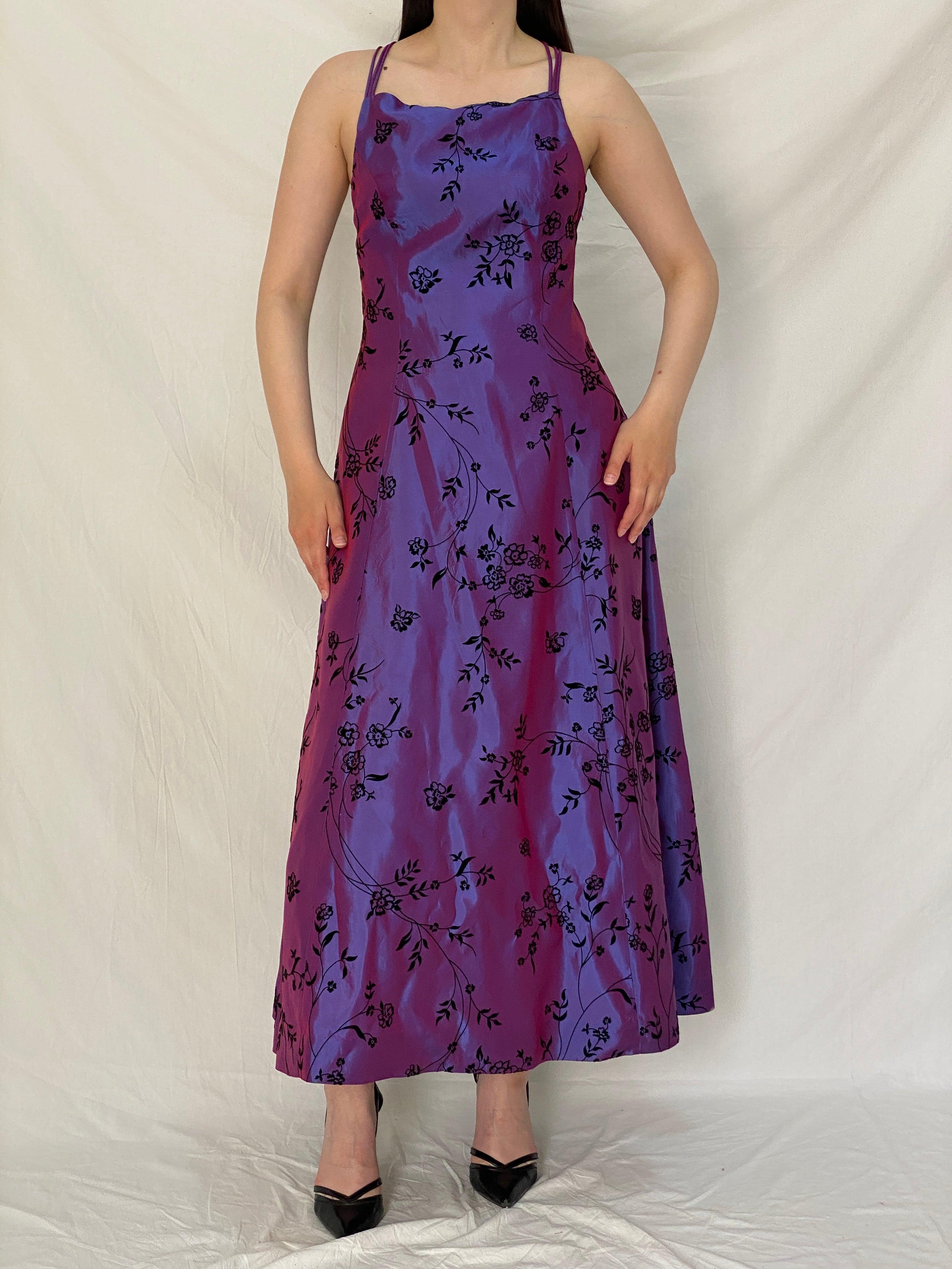 Y2K Murek Fashion Purple Satin Velvet Floral Detailing Maxi Prom Dress – M