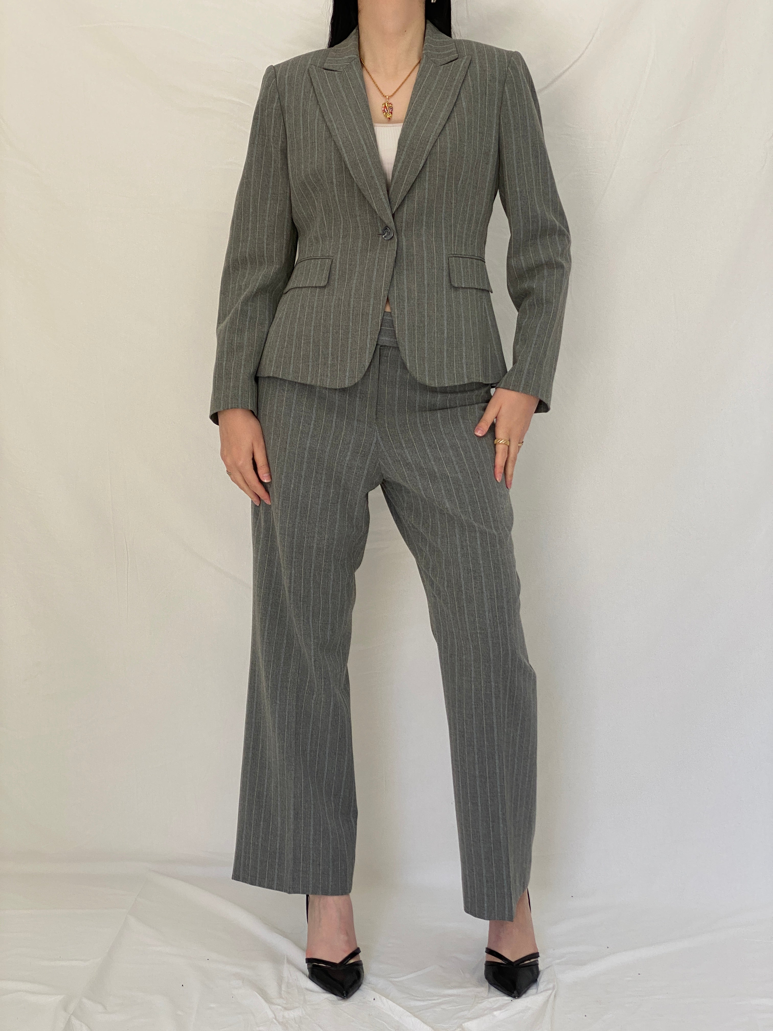 Vintage Tahari Arthur S. Levine Grey Pinstripe Suit Set Tailored Blazer & Straight-Leg Trousers Classic Officewear Power Suit - M