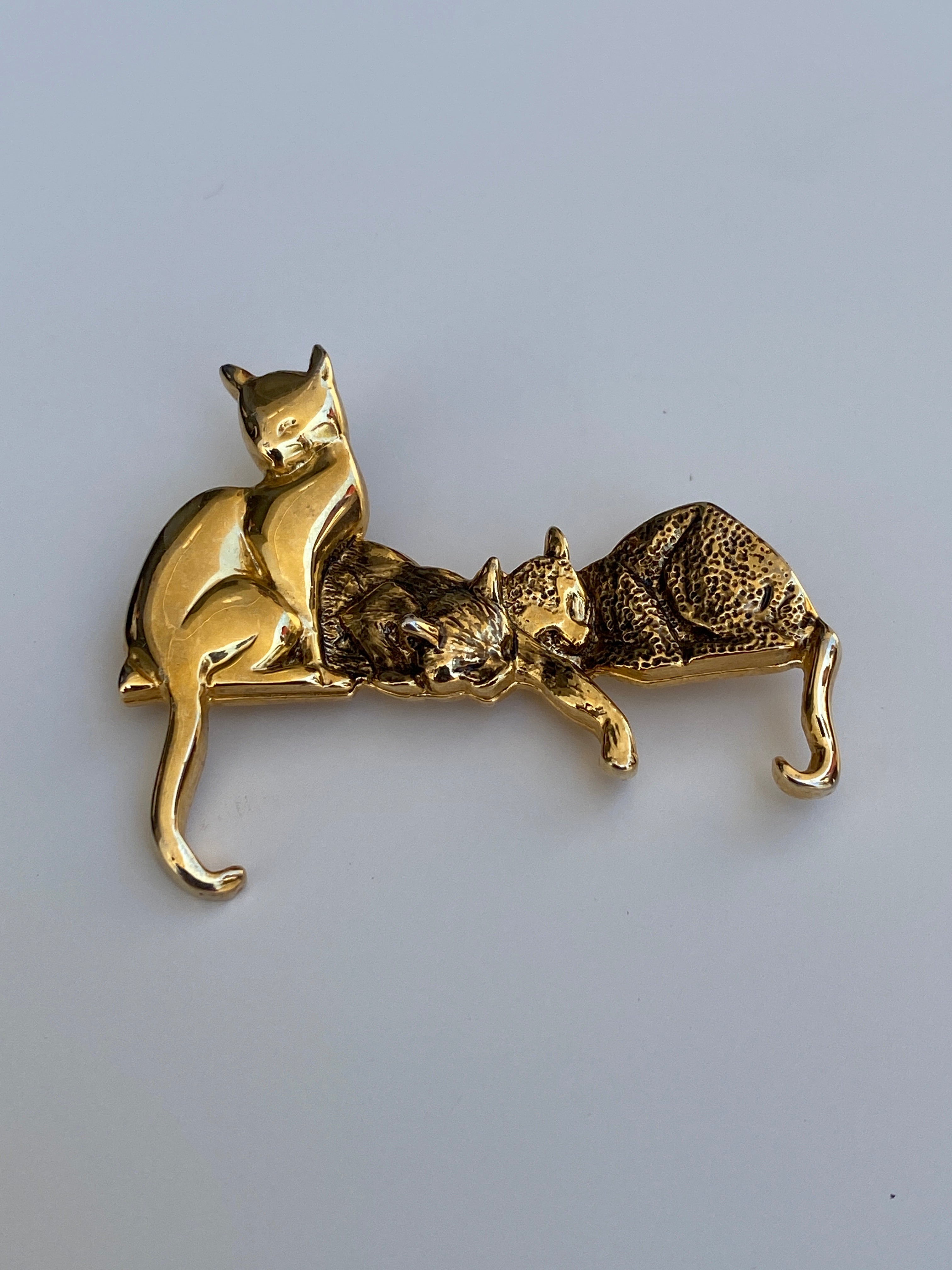 Vintage Gold Tone Cat Family Brooch Three Cats on Bench Statement Pin