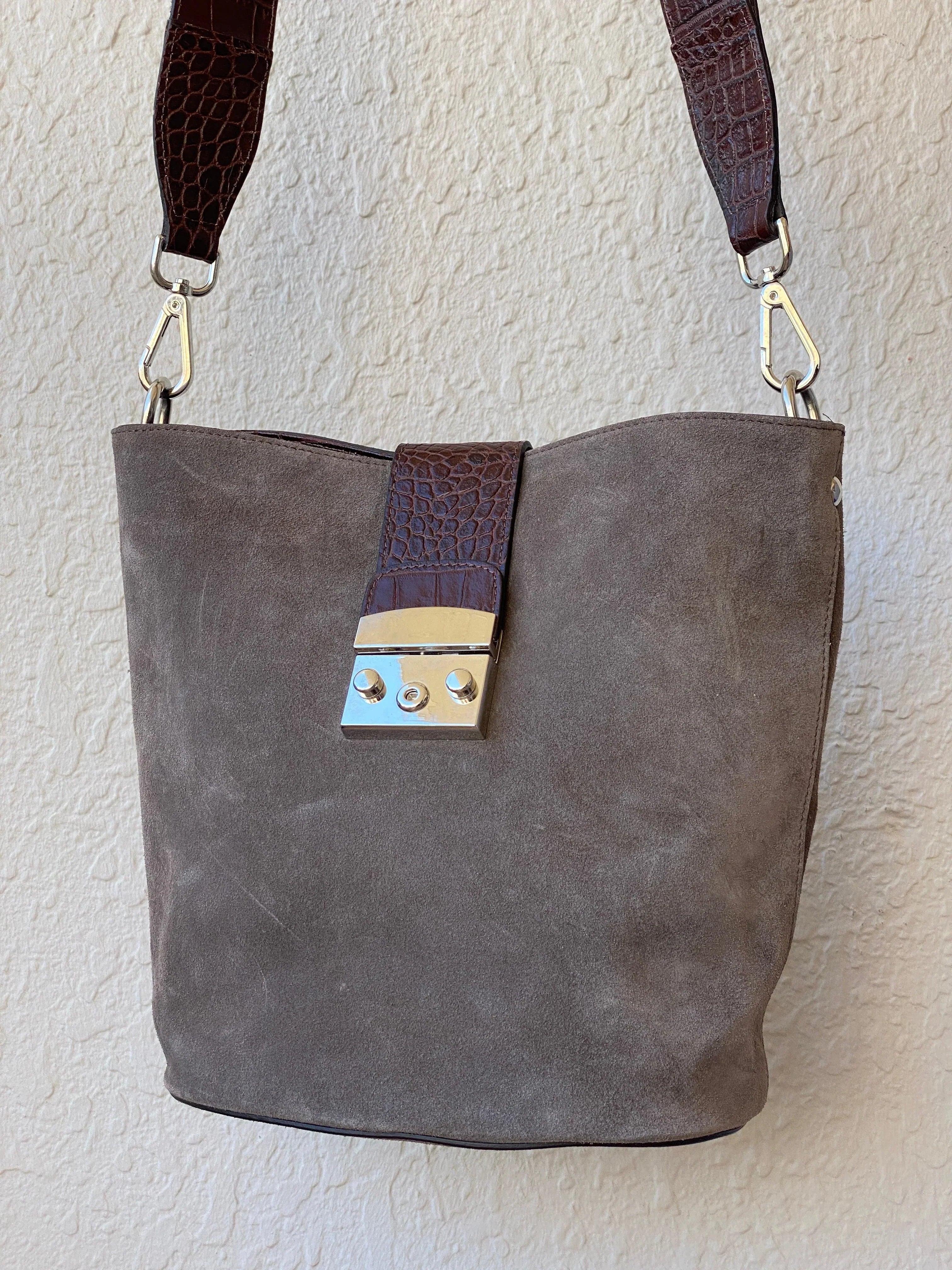 Gorgeous Claudia Firenze Taupe Suede & Brown Leather Bucket Purse Shoulder Bag