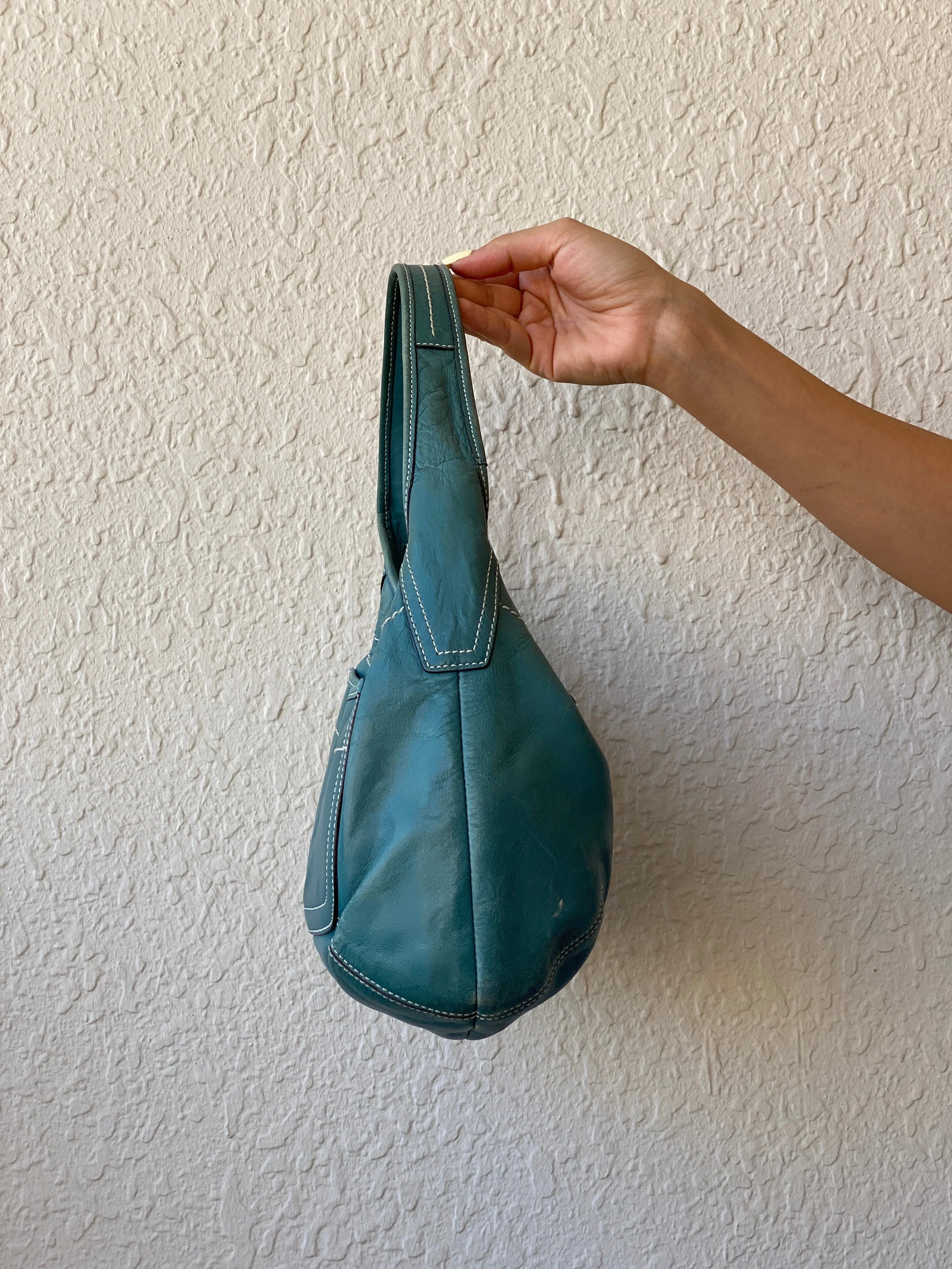 Coach B0769-10740 Teal Leather Shoulder Bag – Vintage Glovetanned Leather