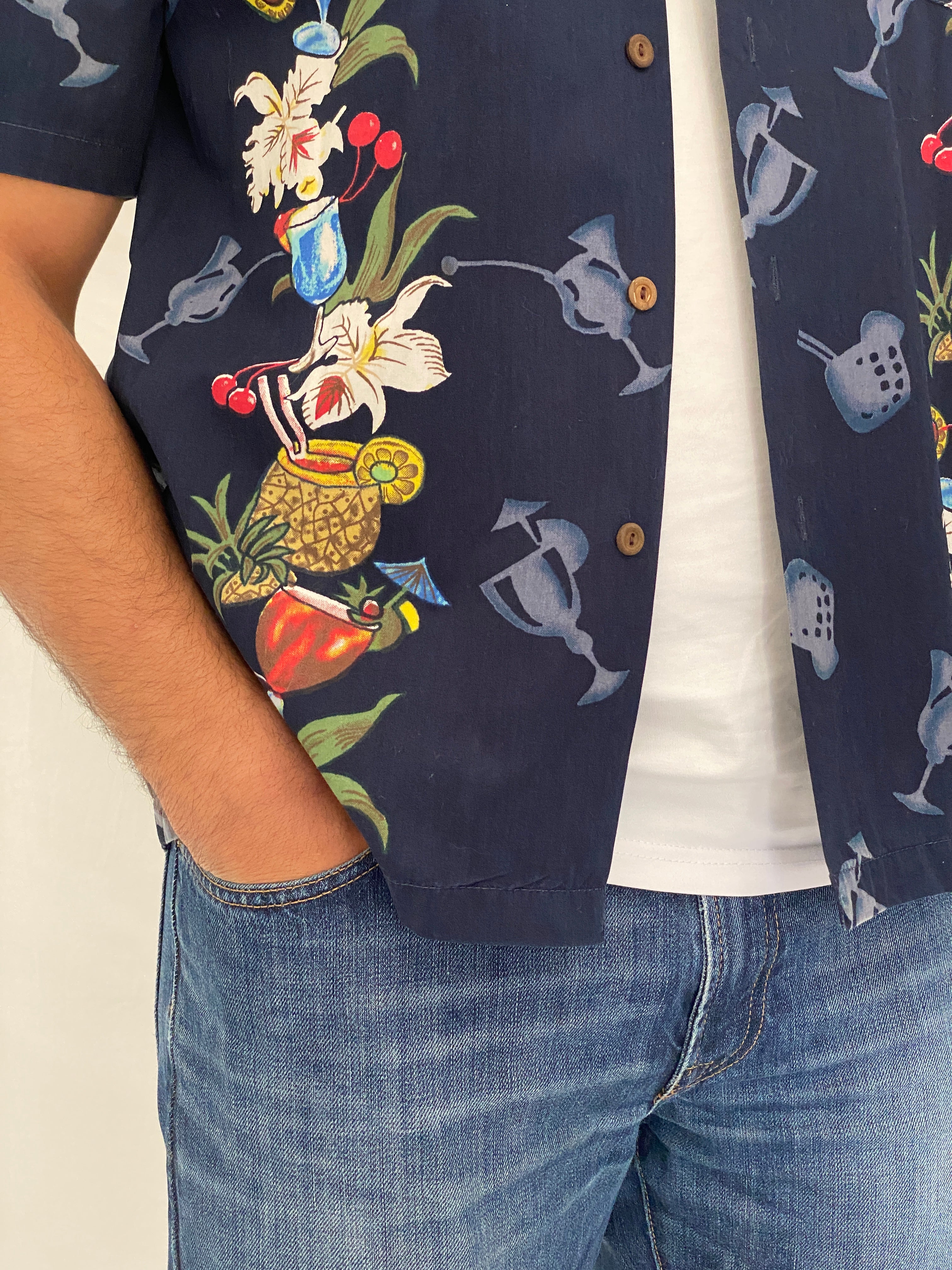 Vintage Steve & Barry’s Classic Hawaiian Navy Cocktail Print Camp Shirt - M