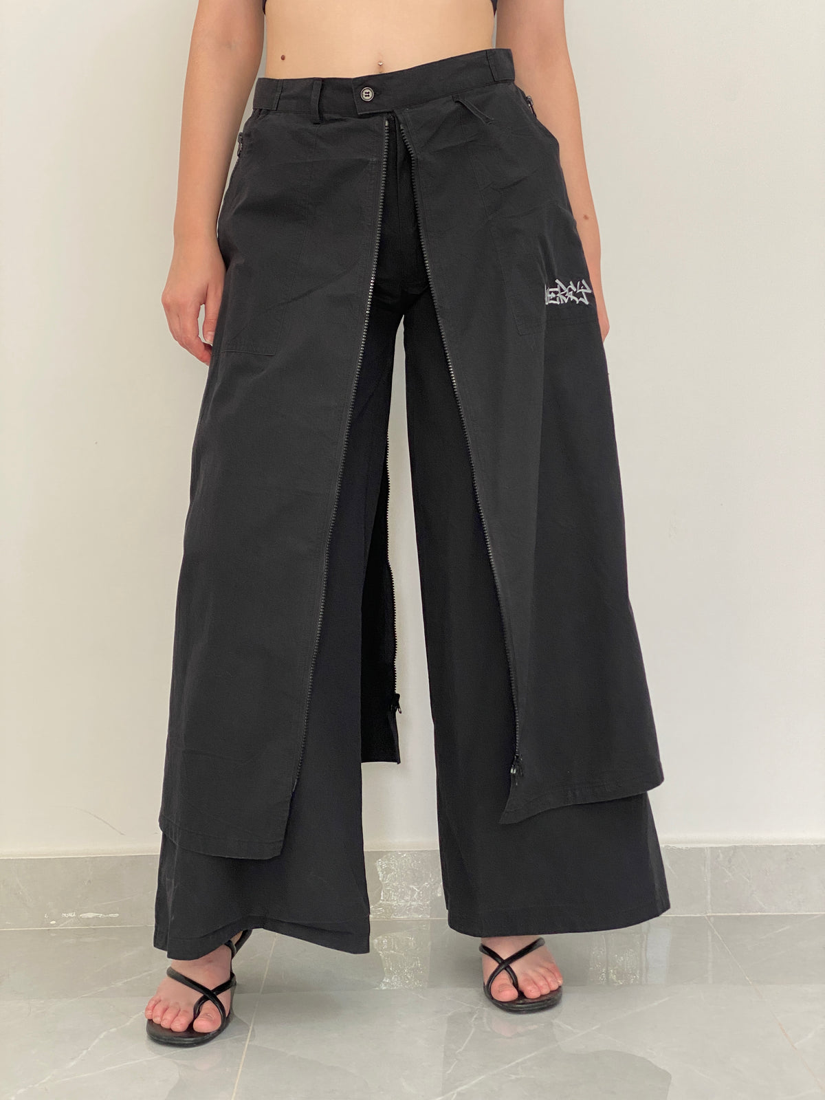 Vintage Y2K Mercy Black Wide-Leg Cargo Pants Zip-Up Skirt Overlay – M
