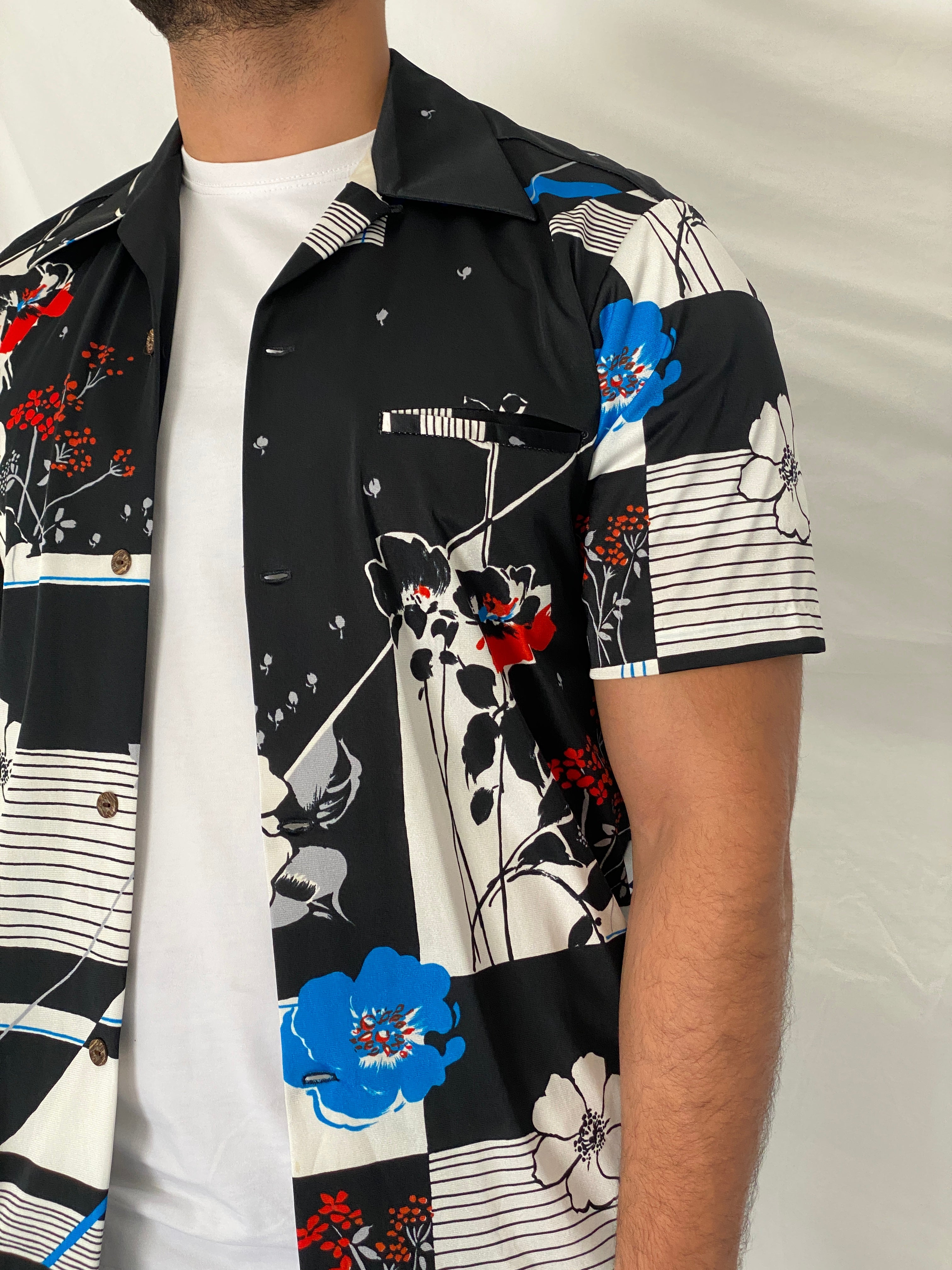 Vintage Napili Hawaii Black Floral Hawaiian Camp Collar Shirt – M