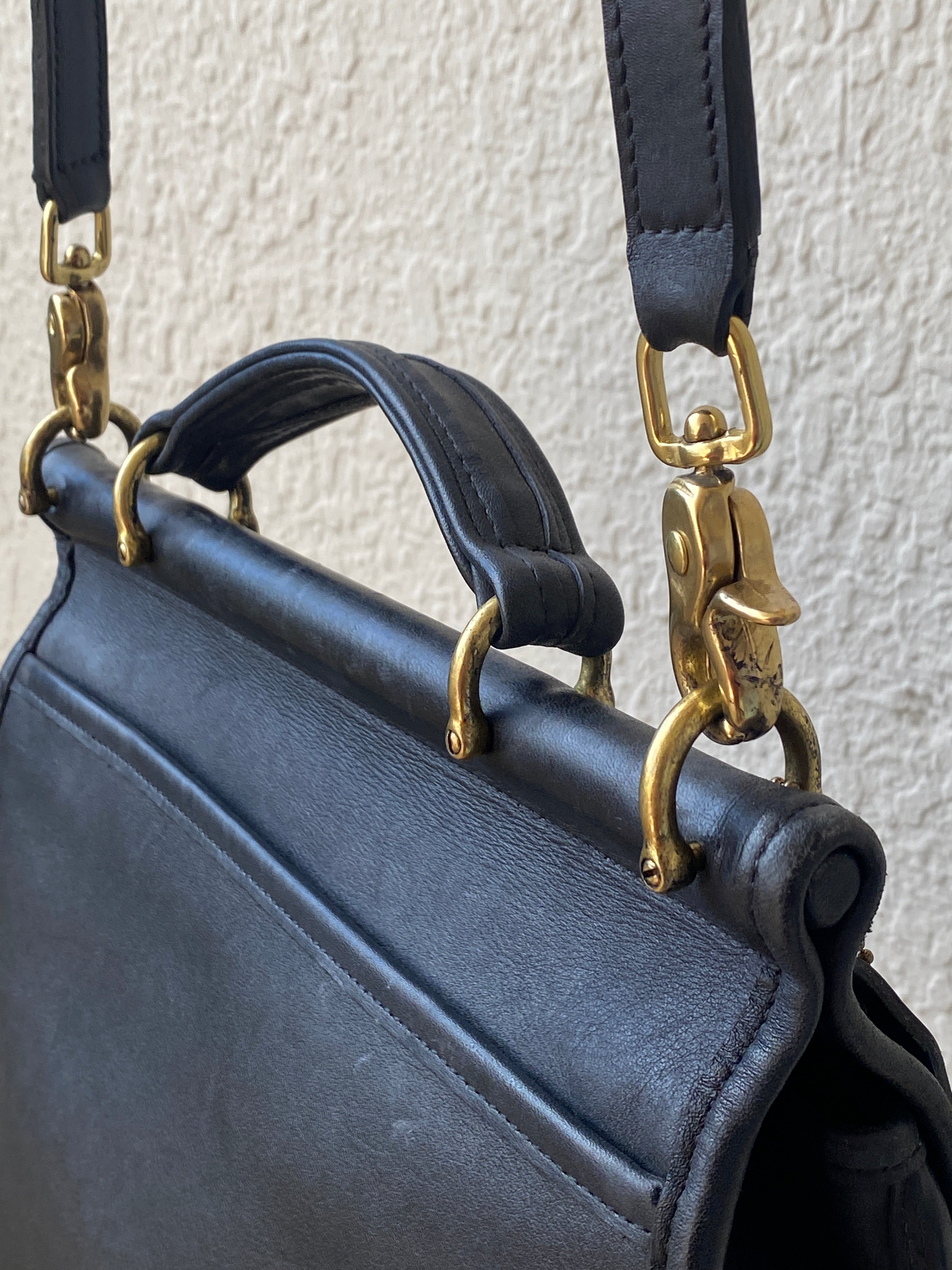 Vintage Coach Black Leather Top Handle Bag Classic C1P-9927 Turnlock Crossbody