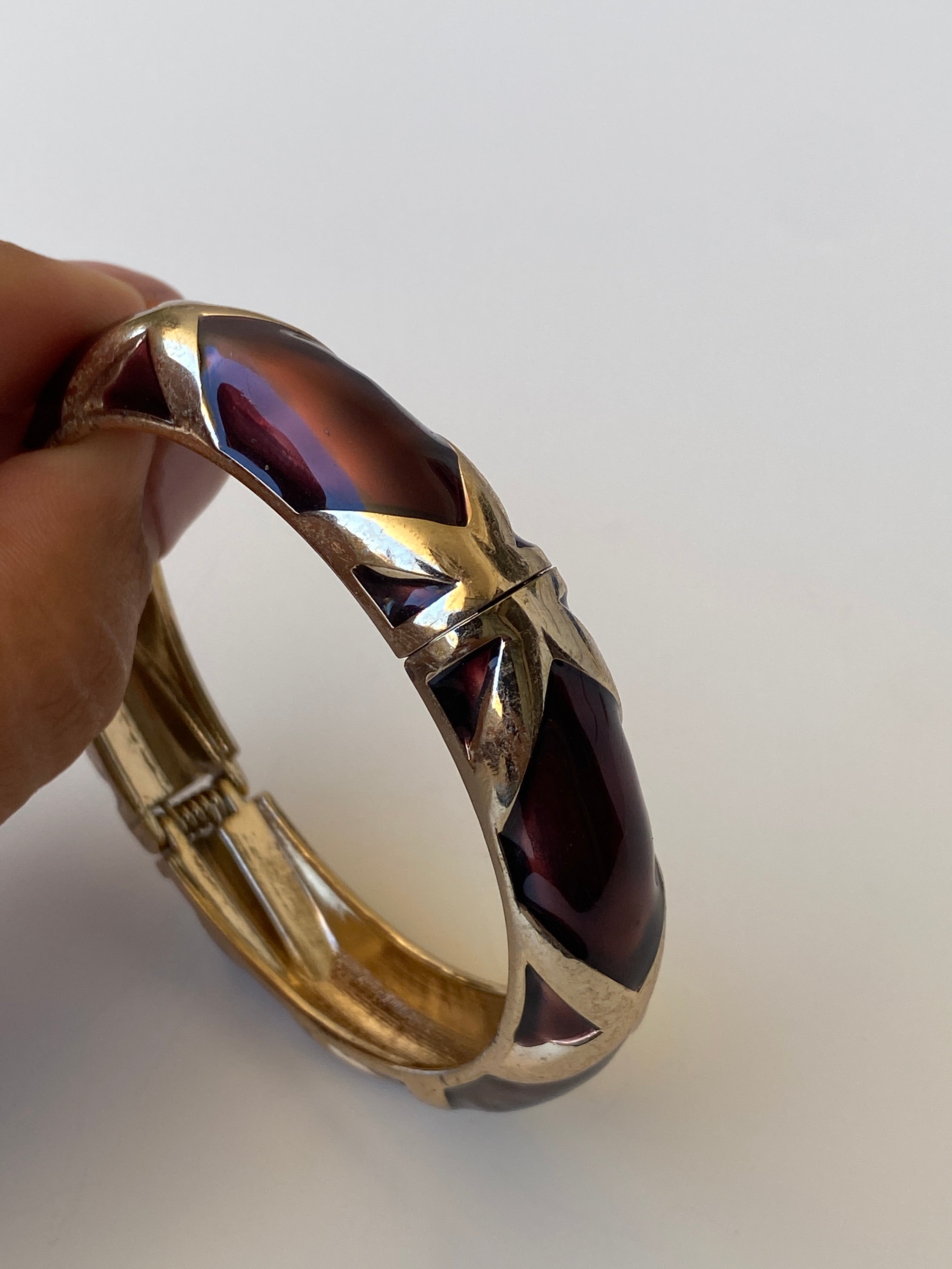 Vintage Tortoiseshell Lucite & Gold Tone Hinged Bangle Bracelet 90s Resin Statement Cuff