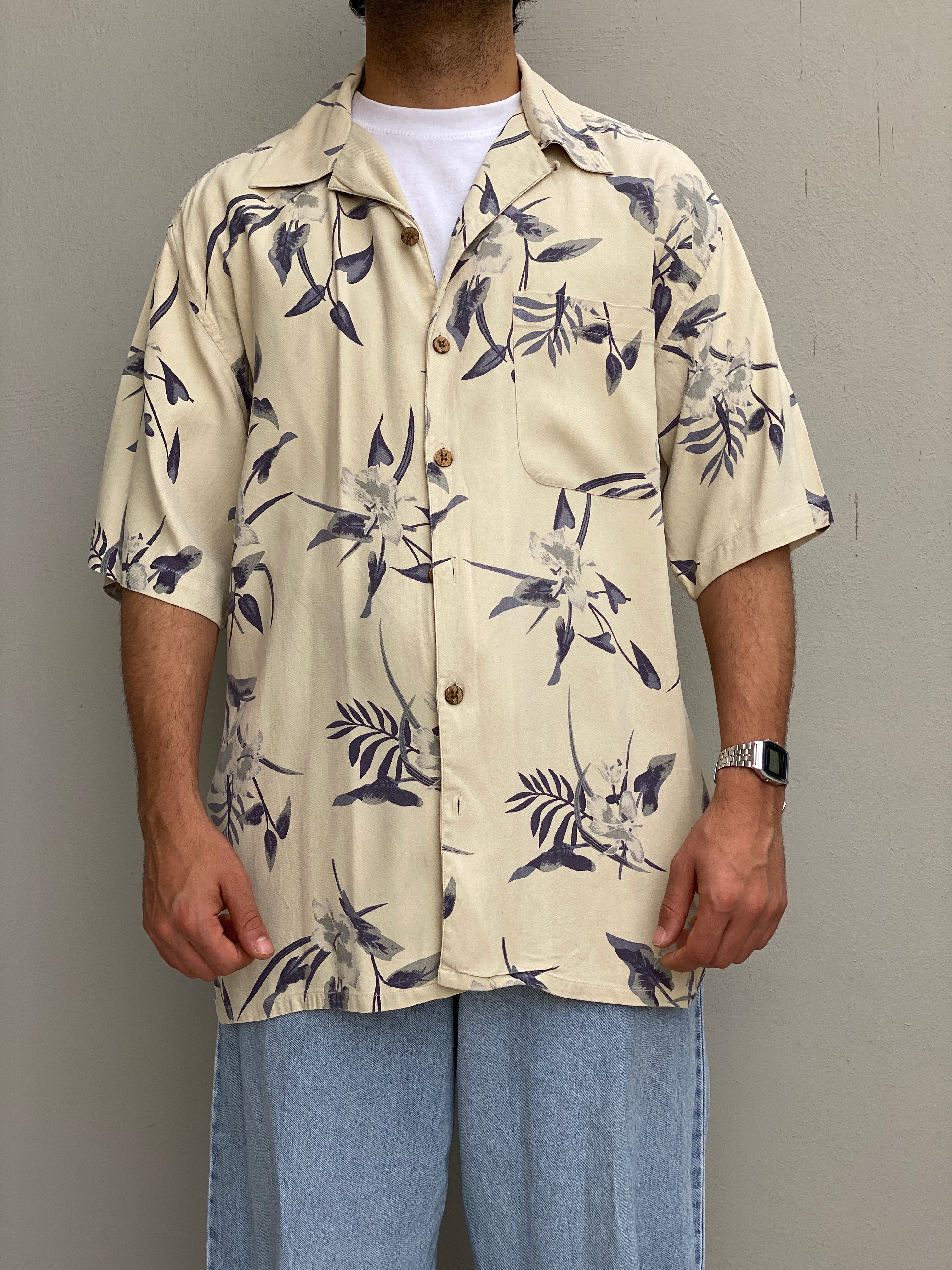 Vintage 90s Paradise Coves Cream Floral Silk Hawaiian Shirt - L