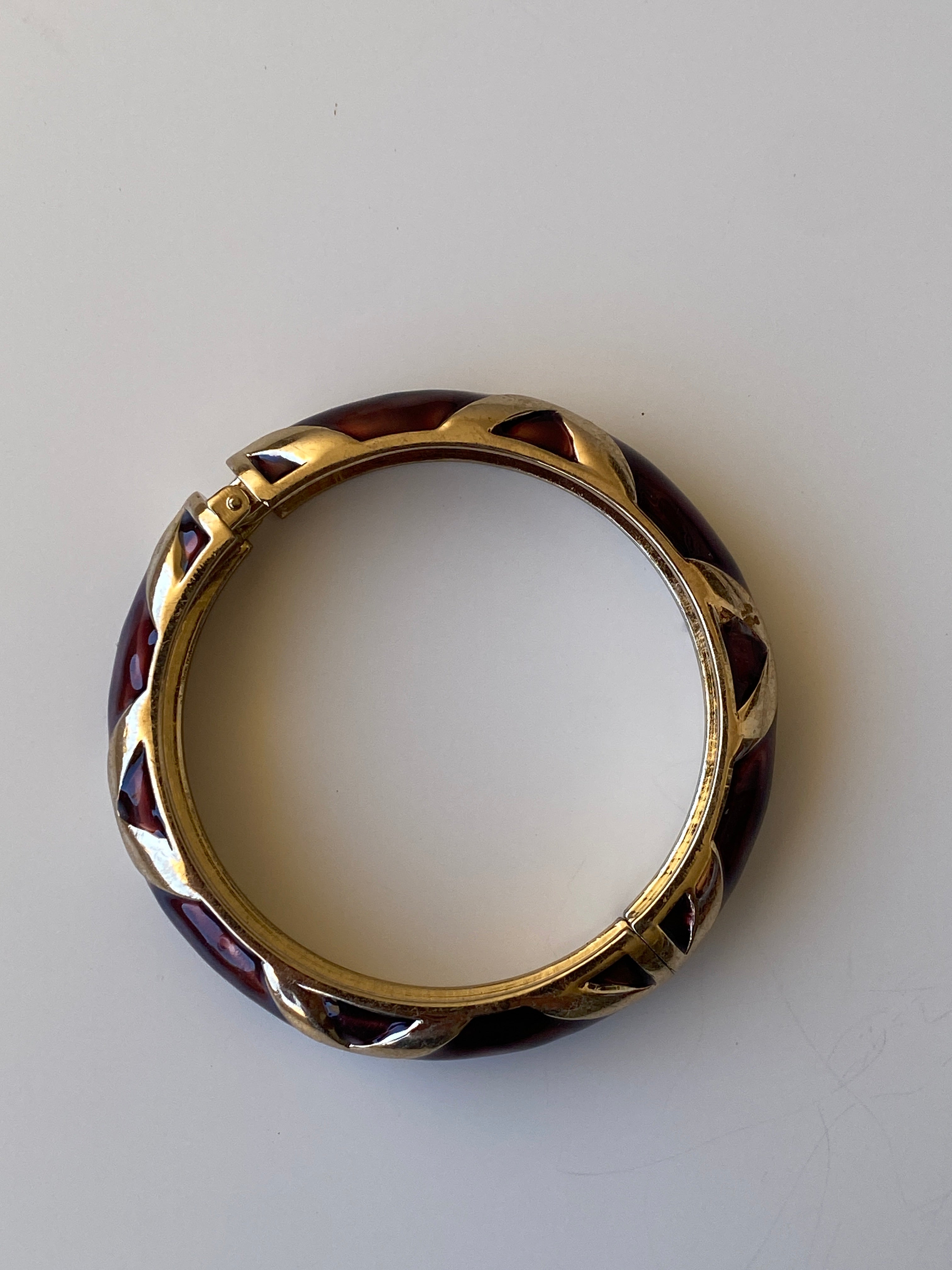 Vintage Tortoiseshell Lucite & Gold Tone Hinged Bangle Bracelet 90s Resin Statement Cuff