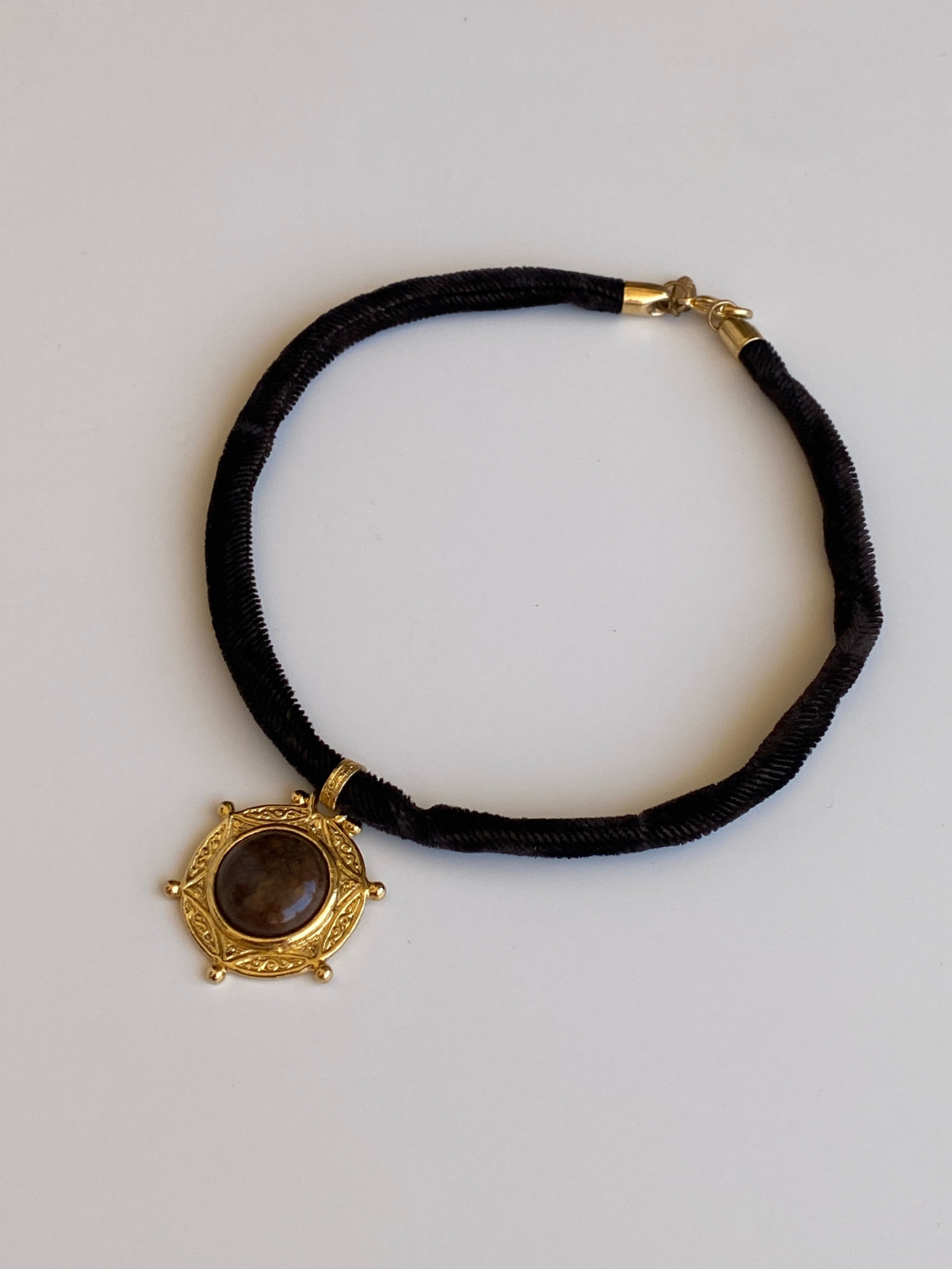 Vintage Express Brown Cord Gold-Tone Medallion Choker Necklace