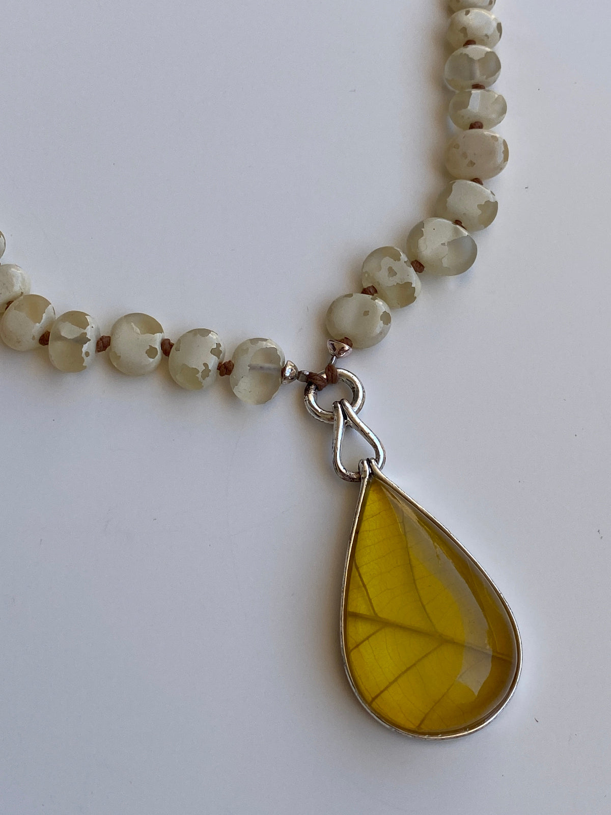 Vintage Y2K Monet Cream Beaded Yellow Teardrop Pendant Statement Necklace
