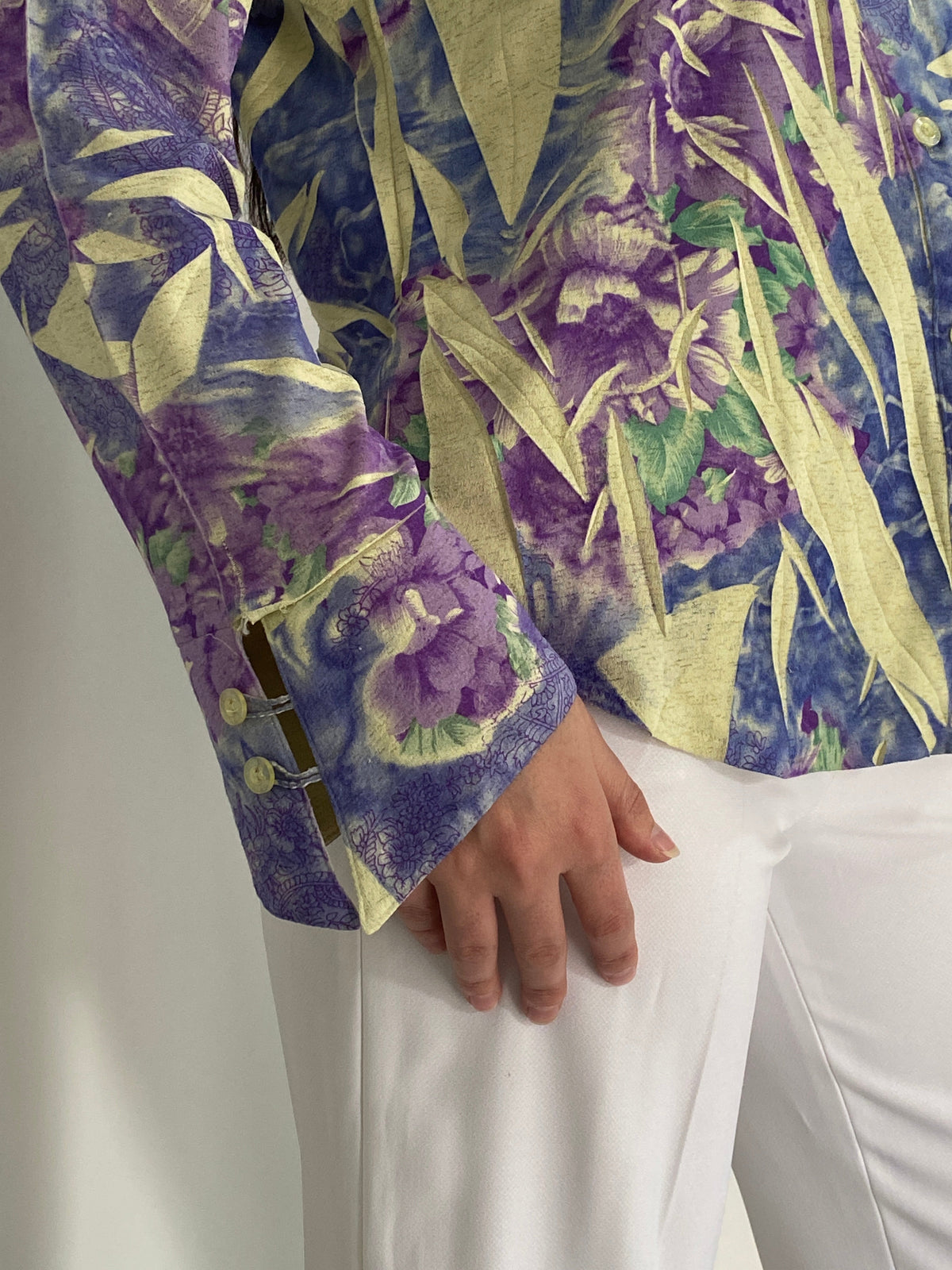 Vintage Hong Mei Purple Blue Floral Botanical Print Shirt – M