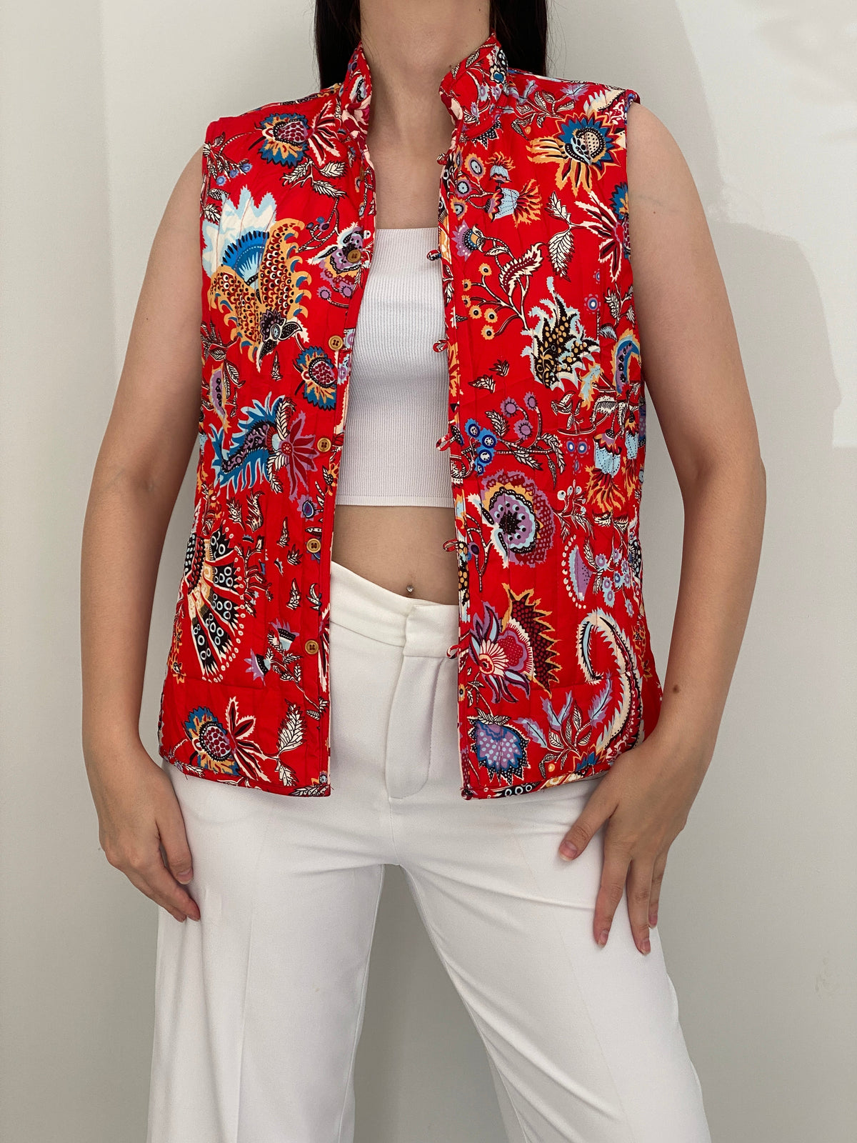 Vintage Reversible Red Floral Quilted Boho Vest – M