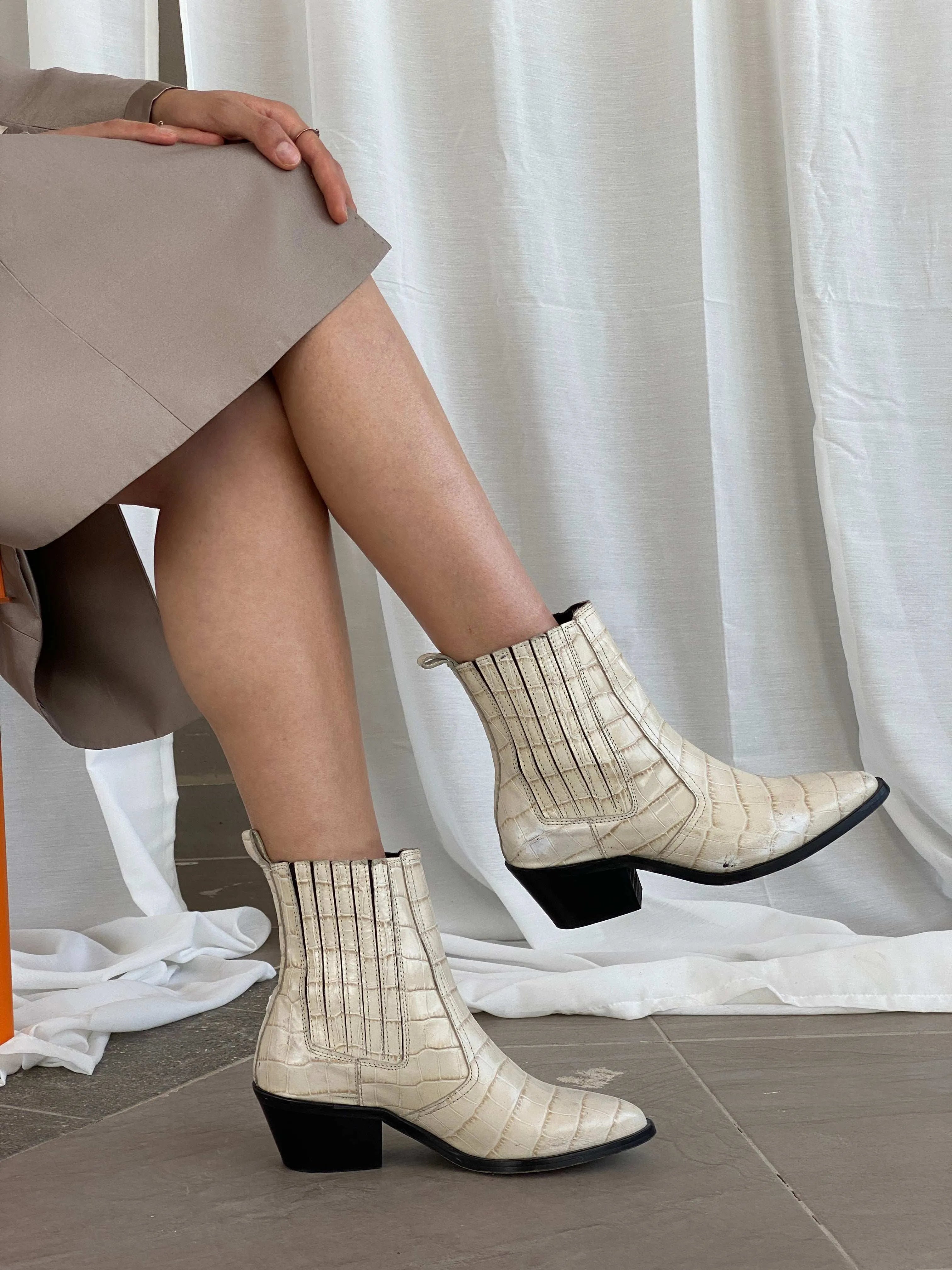 AllSaints Miriam Crocodile Effect Leather Western Heeled Ankle Boots - Balagan Vintage Boots 00s, 90s, consignment, Lidia, ralph lauren, shoes