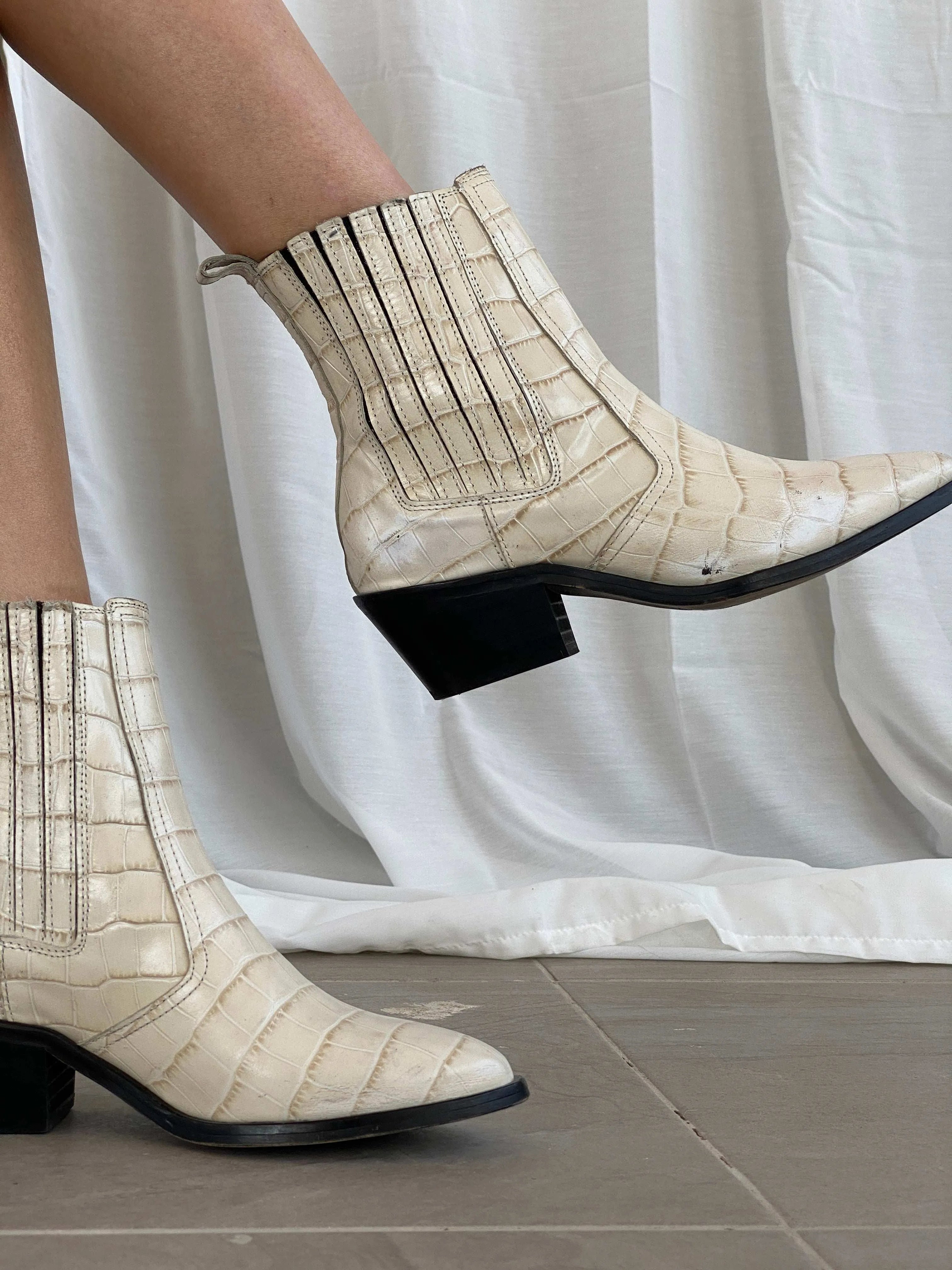 AllSaints Miriam Crocodile Effect Leather Western Heeled Ankle Boots - Balagan Vintage Boots 00s, 90s, consignment, Lidia, ralph lauren, shoes