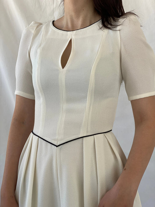 Axara Paris White Fit & Flare Mini Preppy Dress with Puff Sleeves - S - Balagan Vintage Midi Dress Ayah, consignment, dress, Janan, midi dress, NEW IN, vintage dress