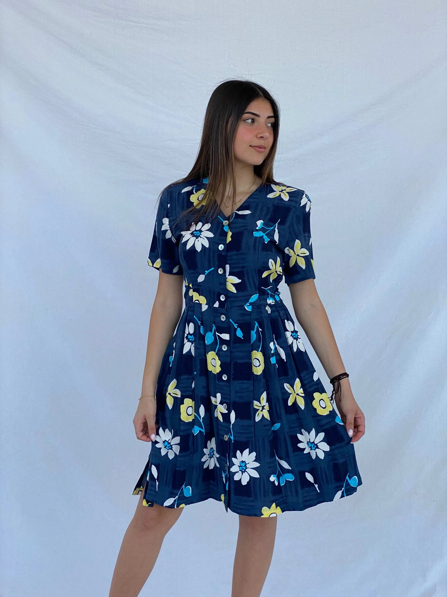 Beautiful Vintage Burton Picnic Floral Midi Dress Size M - Balagan Vintage Midi Dress Deals, dress, floral, floral dress, floral print, Juana