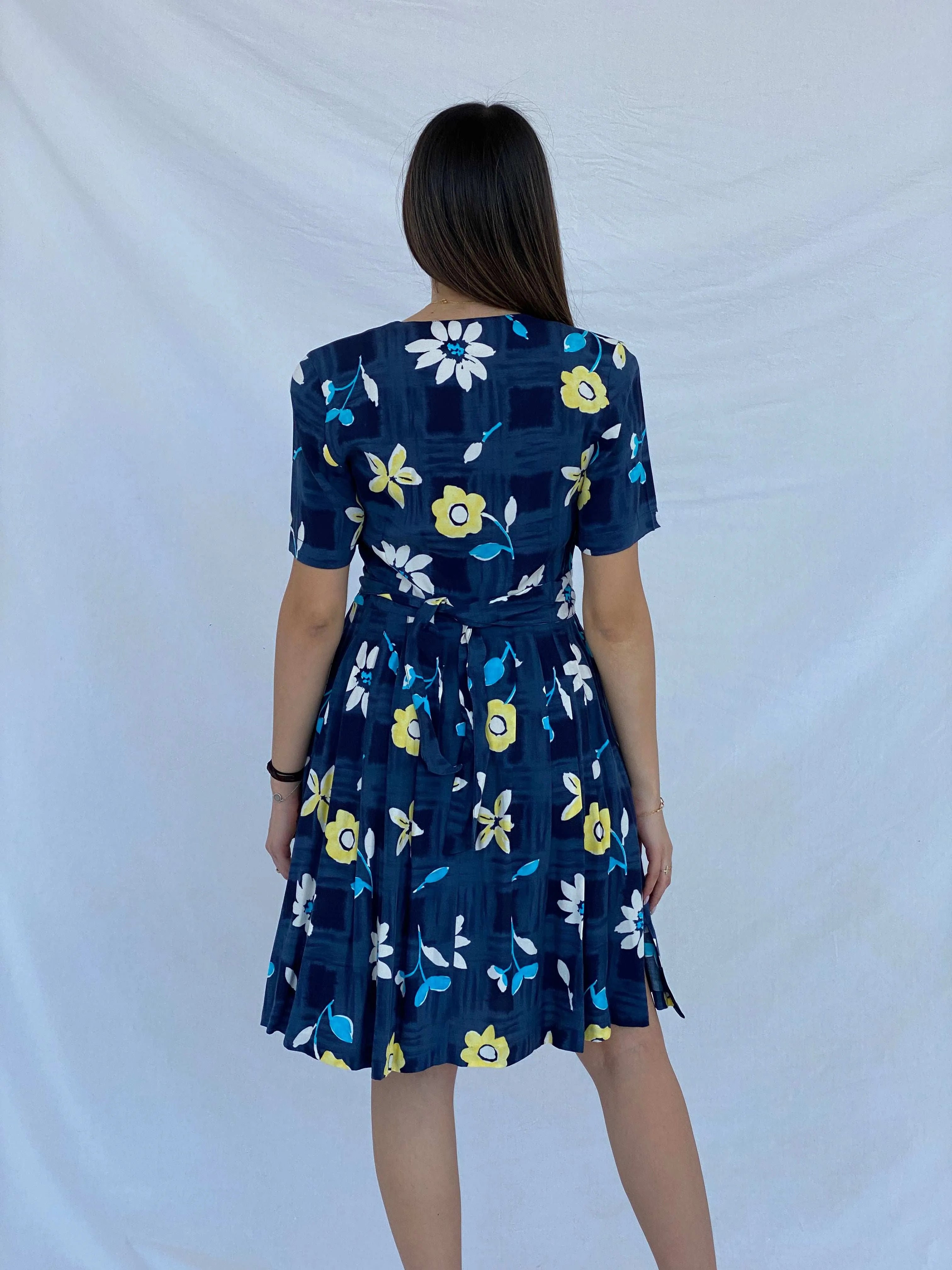 Beautiful Vintage Burton Picnic Floral Midi Dress Size M - Balagan Vintage Midi Dress Deals, dress, floral, floral dress, floral print, Juana