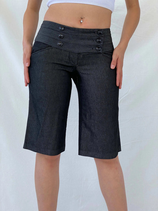 Charlotte Russe Knee Length Mid Rise Dark Denim Capri Shorts - M - Balagan Vintage Shorts 00s, 90s, Bermuda Shorts, Mira, Office core, shorts, striped, winter