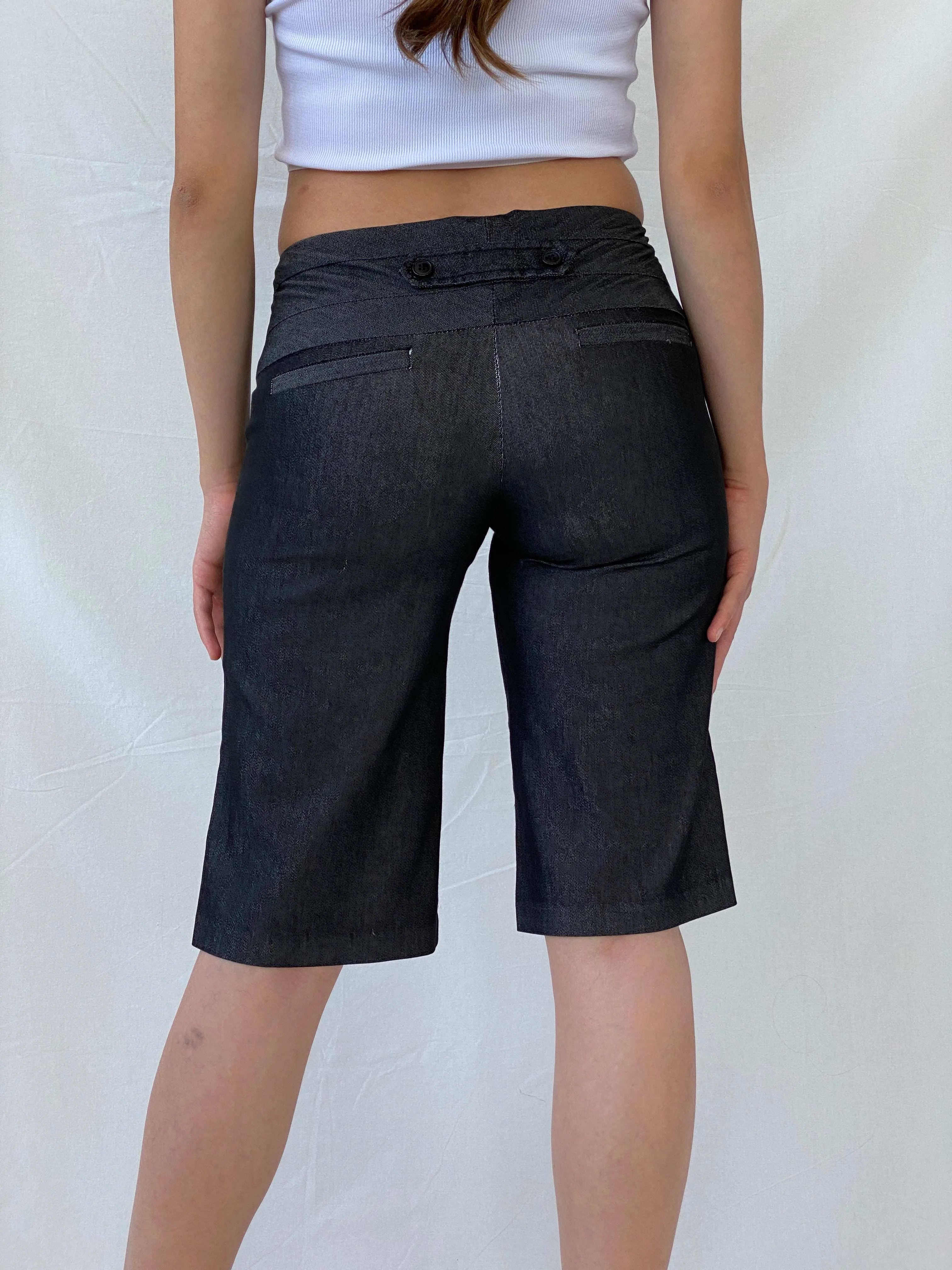 Charlotte Russe Knee Length Mid Rise Dark Denim Capri Shorts - M - Balagan Vintage Shorts 00s, 90s, Bermuda Shorts, Mira, Office core, shorts, striped, winter