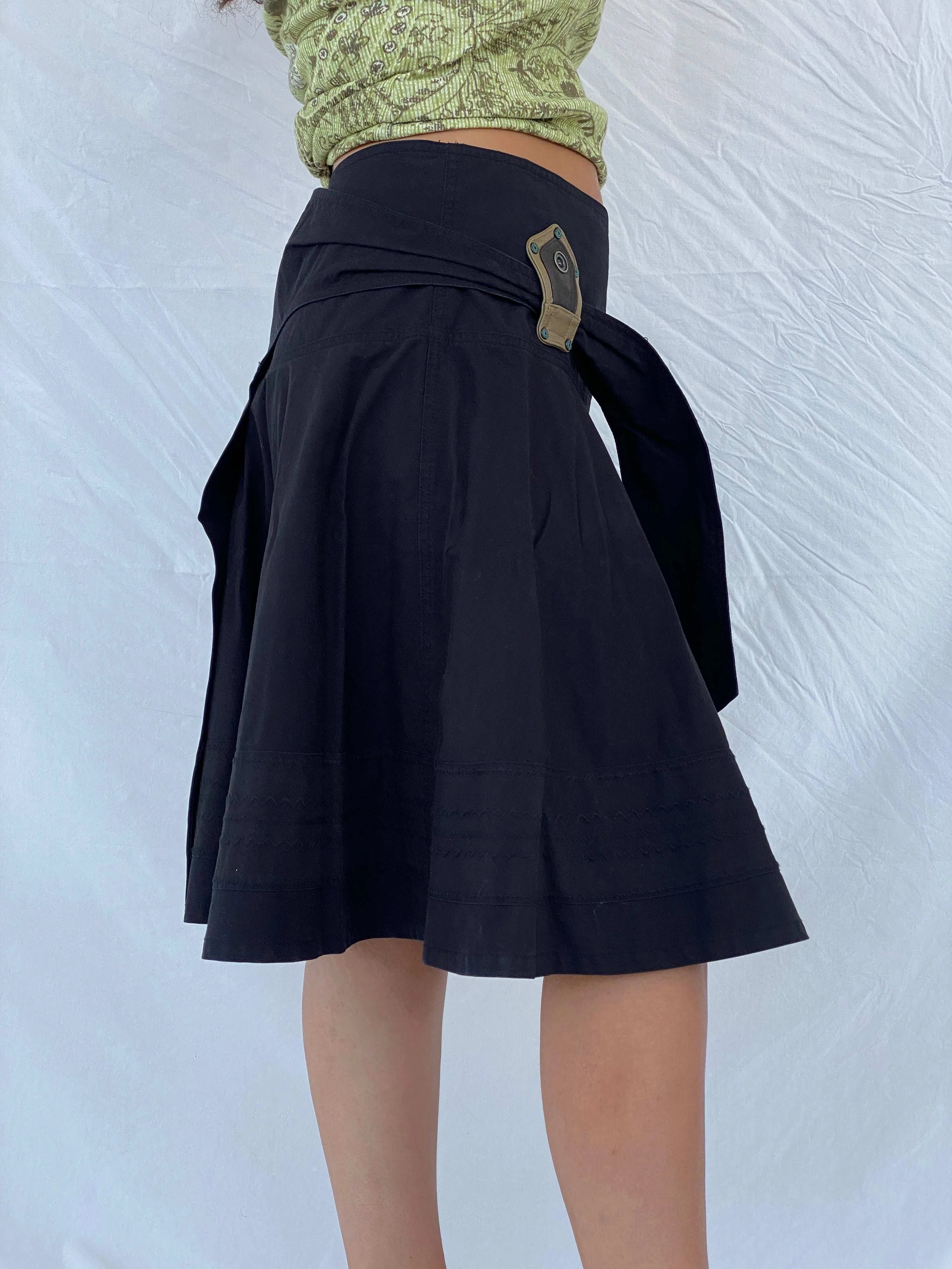 Diesel A-Line Buckled Utility Black Midi Skirt Size XL - Balagan Vintage Midi Skirt 00s, 90s, cargo skirt, Dina, midi skirt
