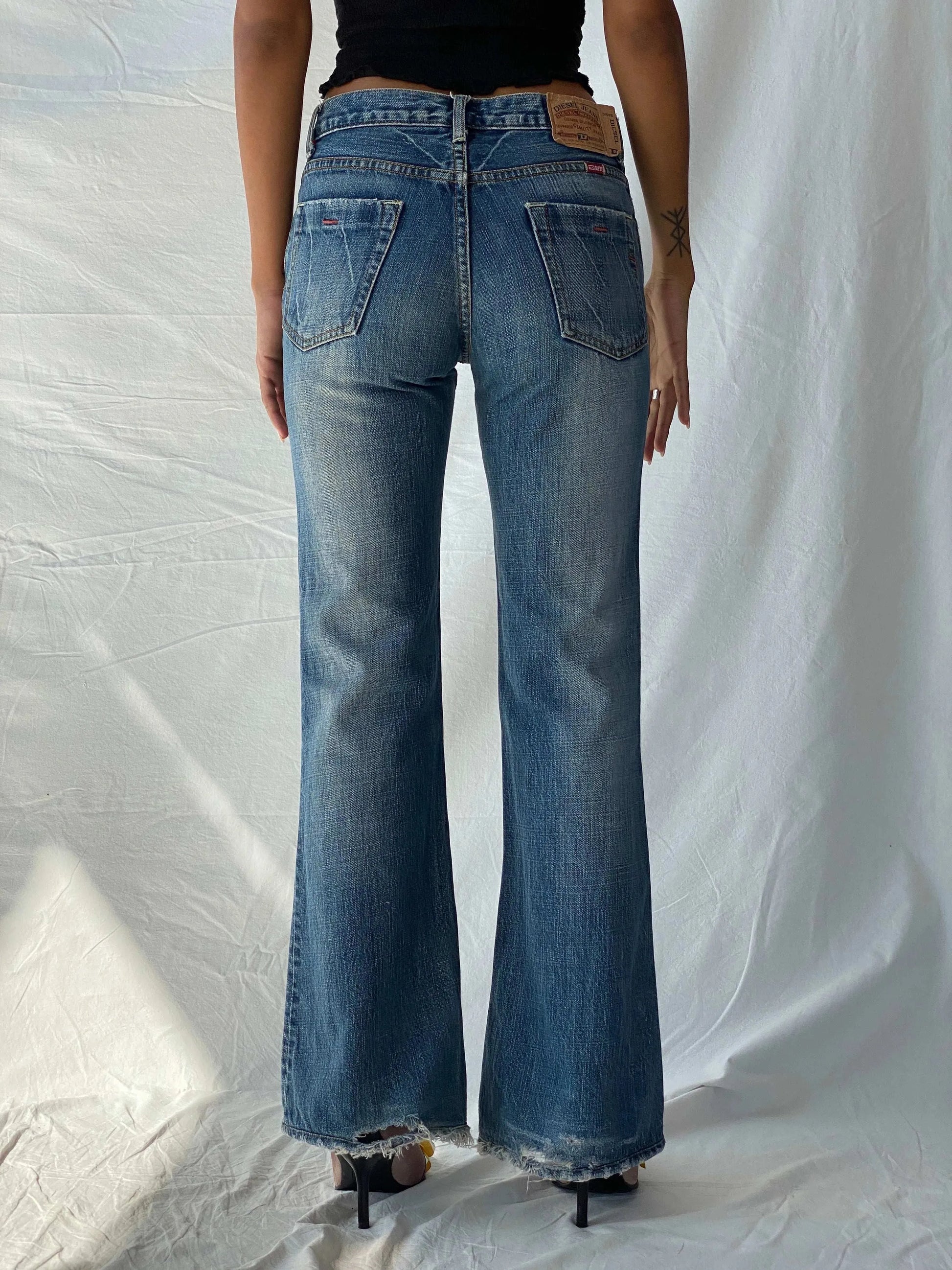 Diesel Industry Denim Division Mid Rise Washed Flare Jeans - 34EUR - Balagan Vintage Jeans 00s, 90s, denim, Diesel, jeans, low rise jeans, straight cut jeans, Tojan