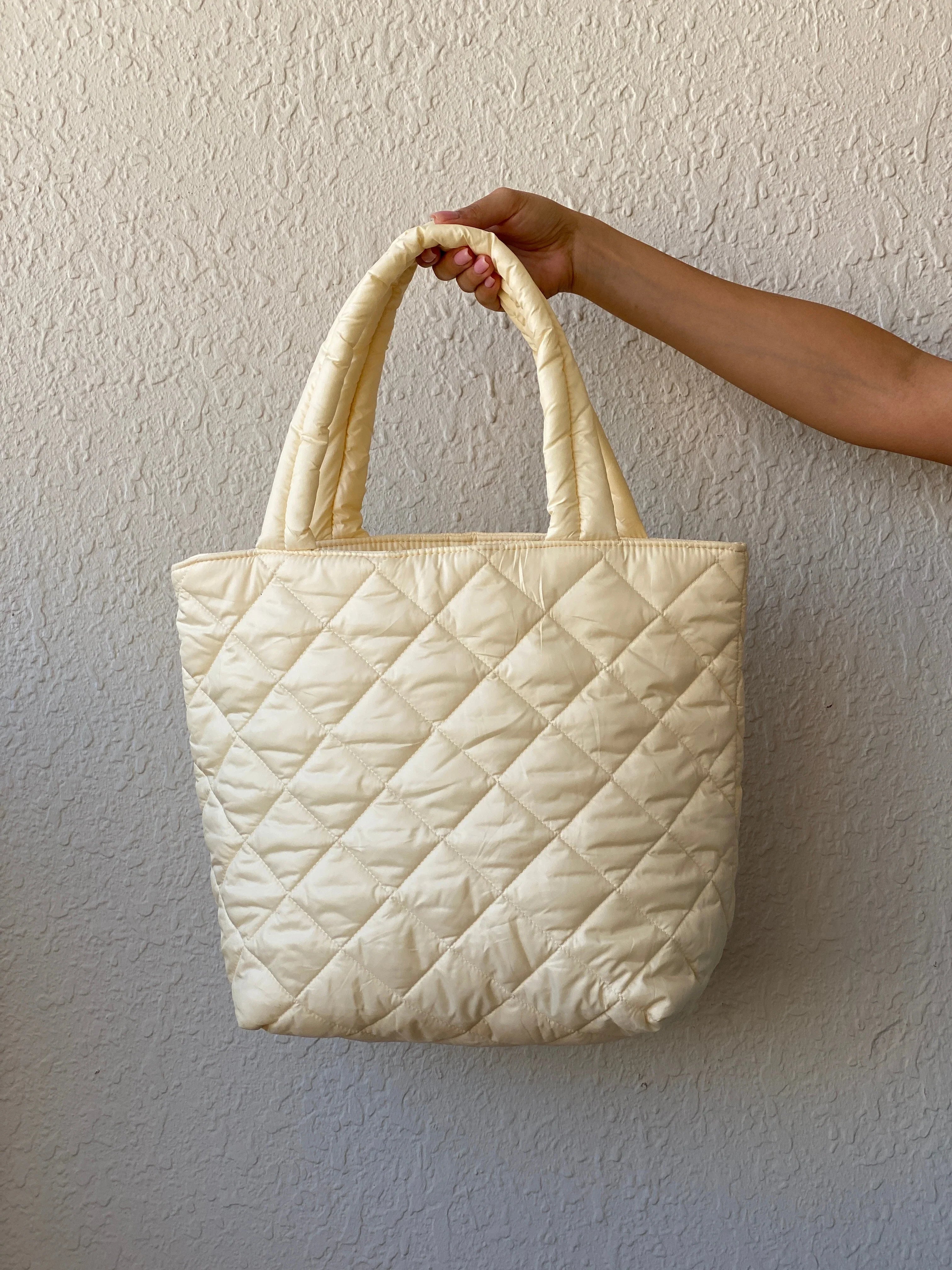 Donna Karan Cashmere Mist Cream Quilted Tote Shoulder Bag - Balagan Vintage Shoulder Bag 00s, 90s, bag, floral, NEW IN, shoulder bag, Y2K