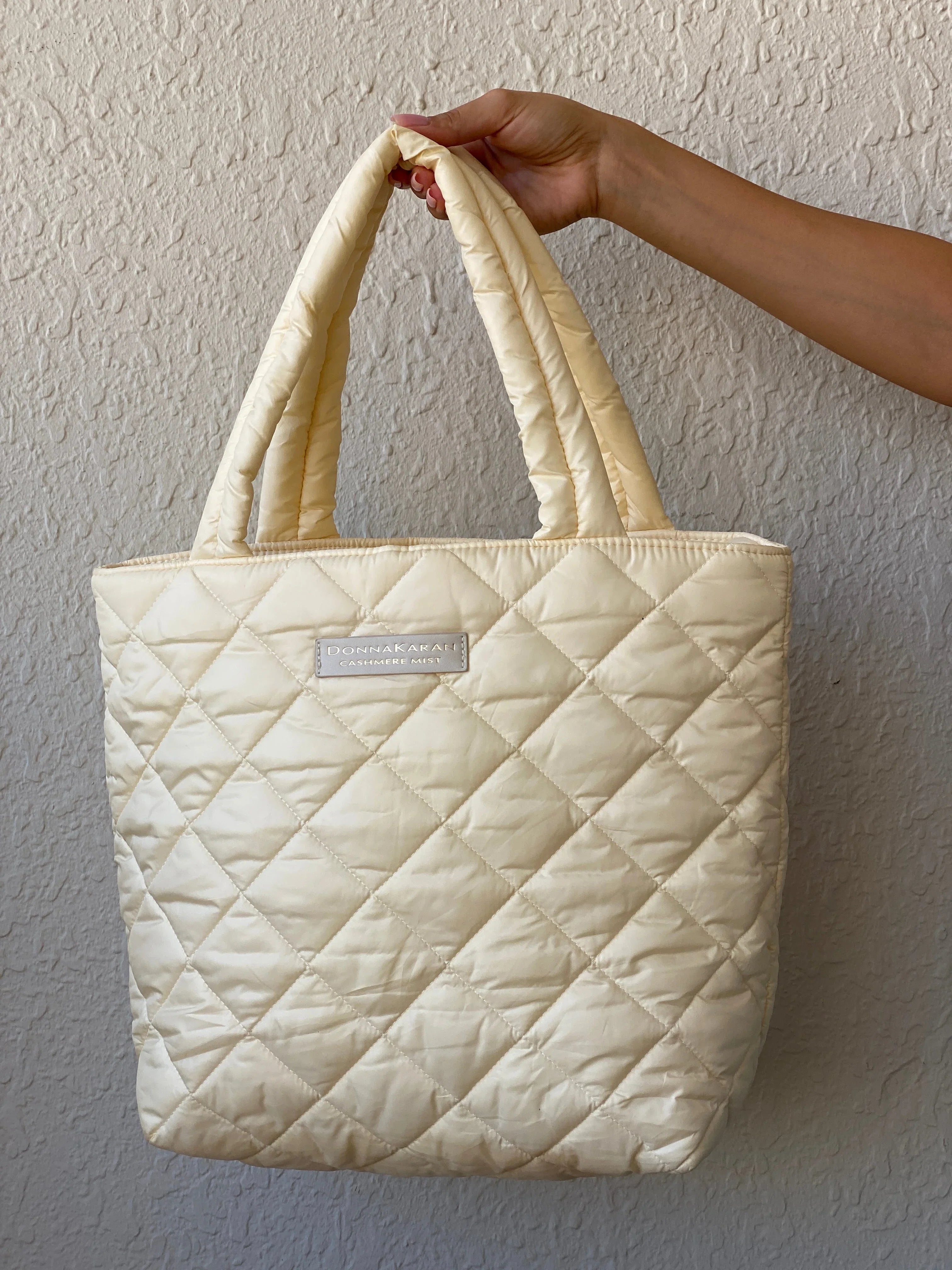 Donna Karan Cashmere Mist Cream Quilted Tote Shoulder Bag - Balagan Vintage Shoulder Bag 00s, 90s, bag, floral, NEW IN, shoulder bag, Y2K