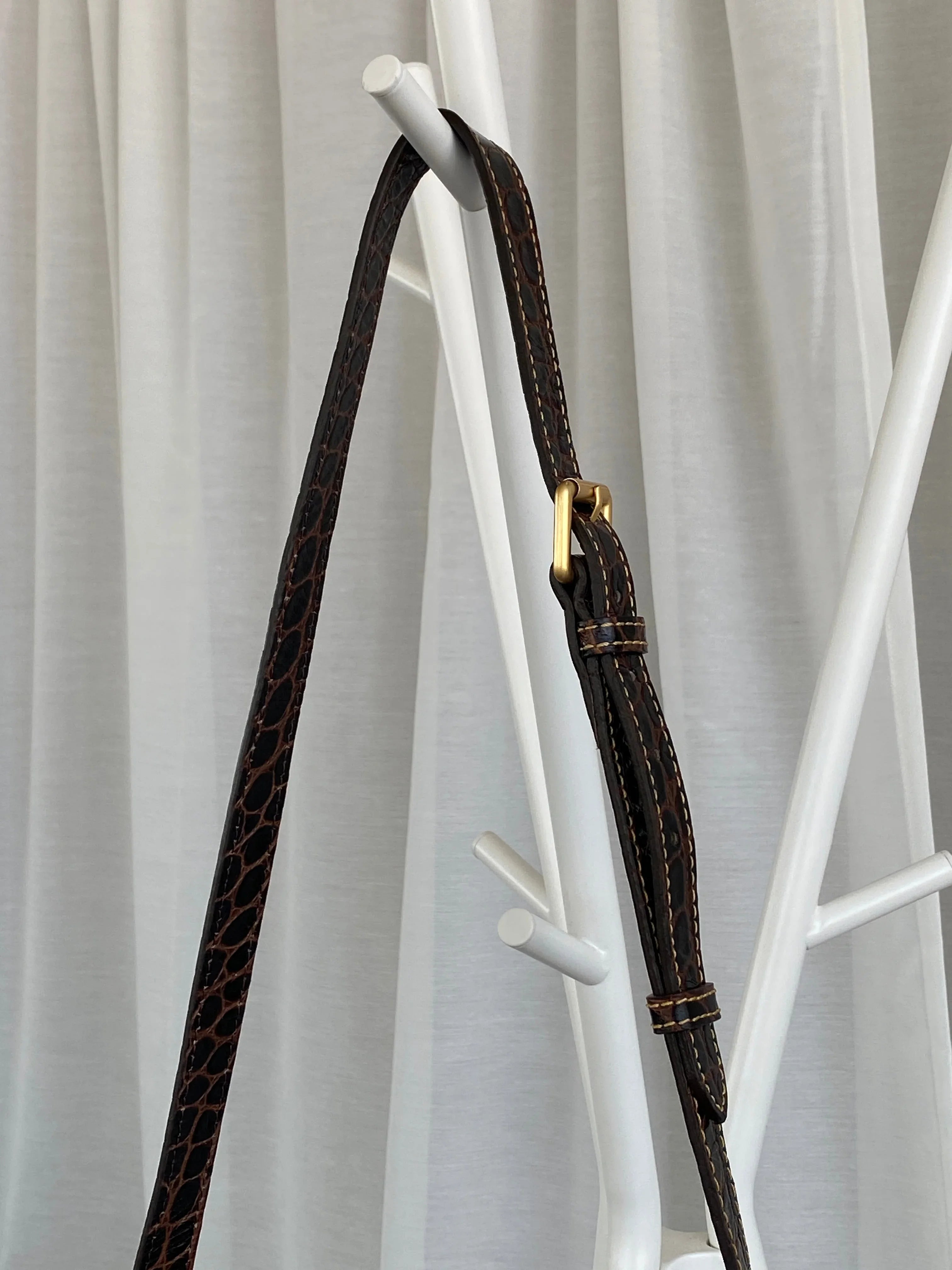 Dooney & Bourke Brown Croc Print Designer Hand Bag with Side Tassels and Gold Details - Balagan Vintage Shoulder Bag 00s, 90s, bag, NEW IN, shoulder bag, Y2K