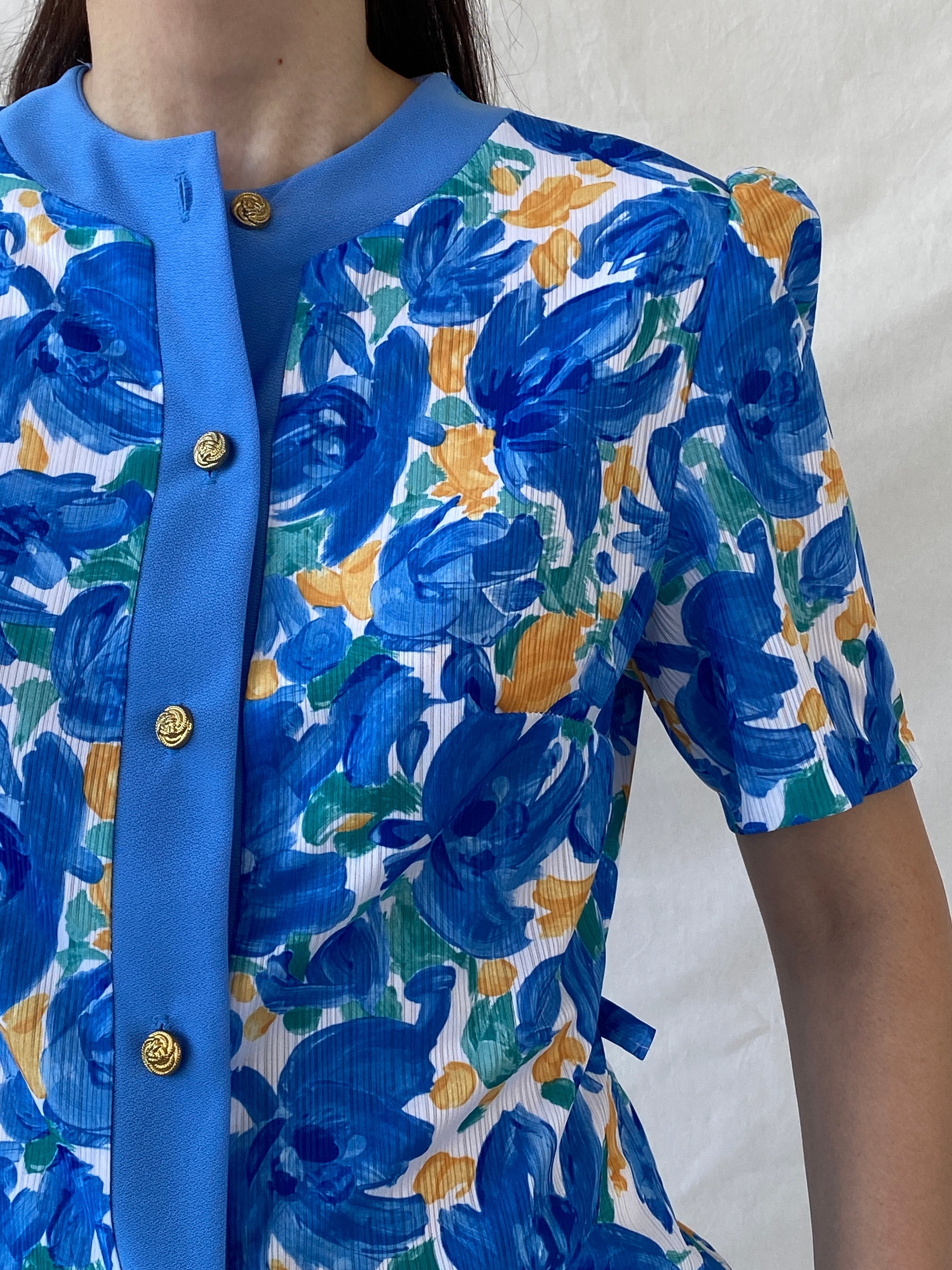 Elegant 90s Blue Orange Handmade Watercolor Floral Women’s Shirt - M - Balagan Vintage Half Sleeve Shirt 00s, Ayah, floral shirt, half sleeve shirt, NEW IN, shirt, women shirt
