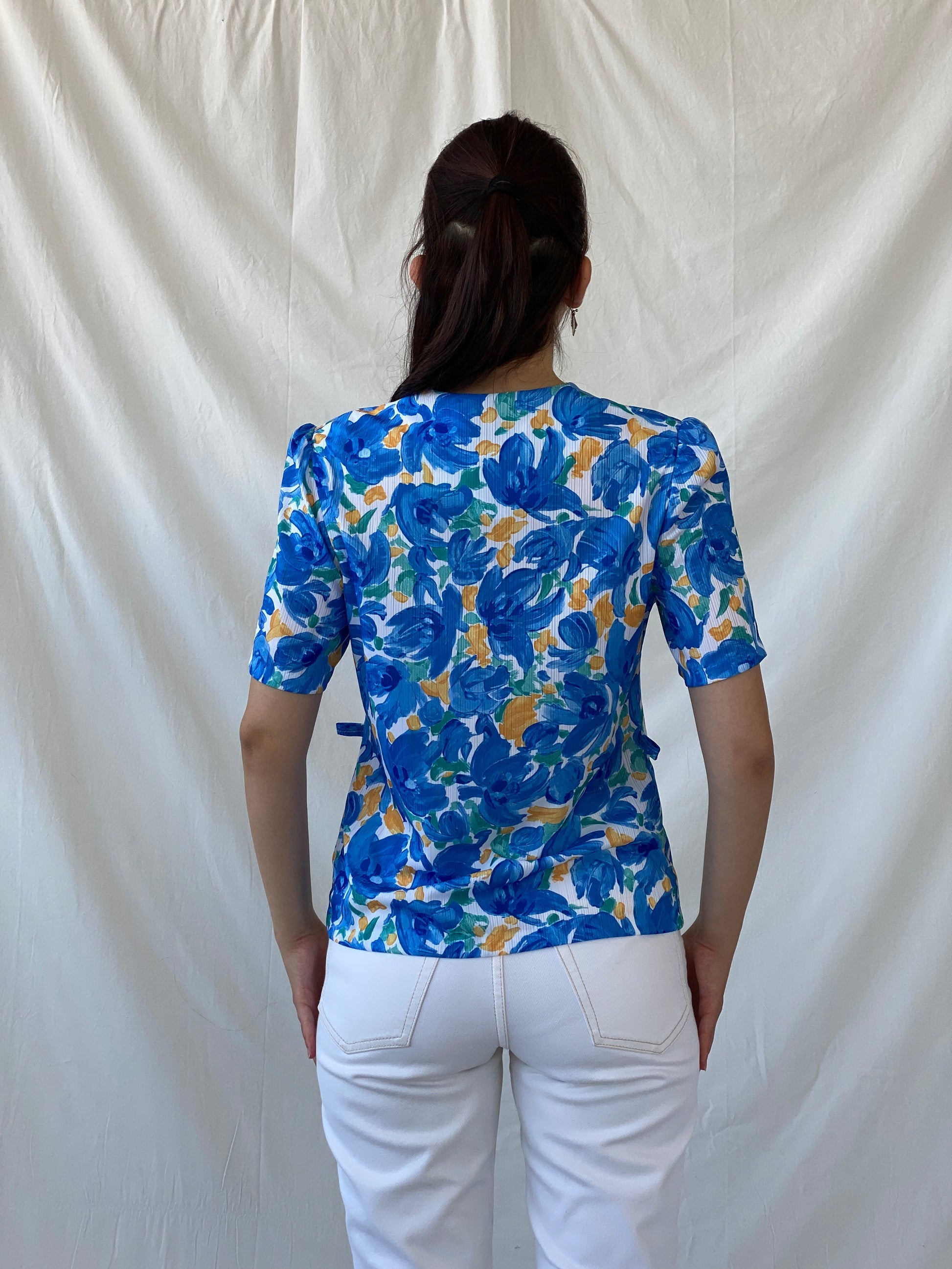 Elegant 90s Blue Orange Handmade Watercolor Floral Women’s Shirt - M - Balagan Vintage Half Sleeve Shirt 00s, Ayah, floral shirt, half sleeve shirt, NEW IN, shirt, women shirt