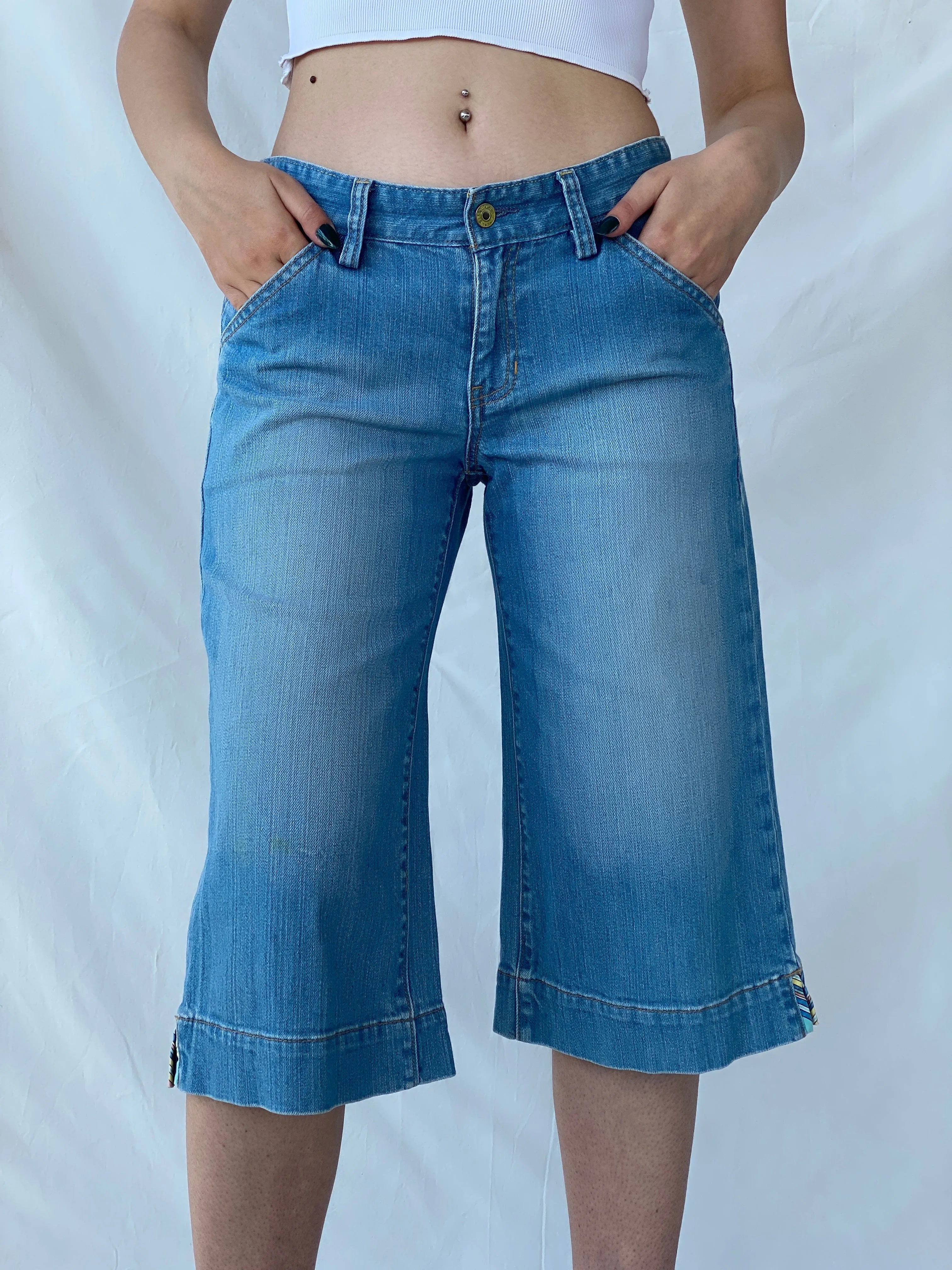 GAP Knee Length Jorts Mid-Rise Denim Shorts - 38EUR - Balagan Vintage Shorts 00s, 90s, Bermuda Shorts, Mira, Office core, shorts, striped, winter