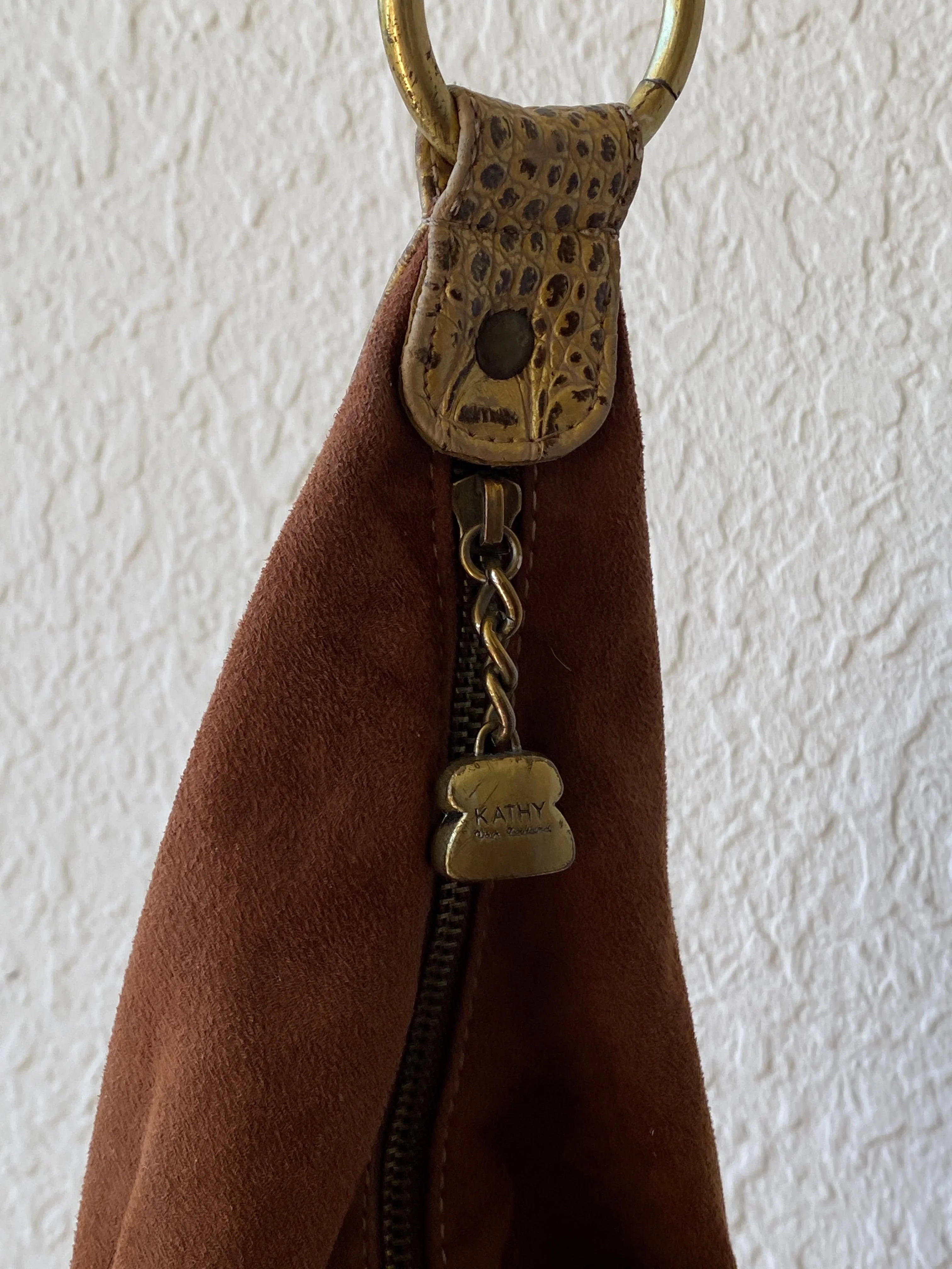 Gorgeous Kathy Van Zeeland Brown Vegan Suede Gold Faux Leather Trim Western Boho Shoulder Bag - Balagan Vintage Shoulder Bag 00s, 90s, bag, cowboy, NEW IN, shoulder bag, Y2K