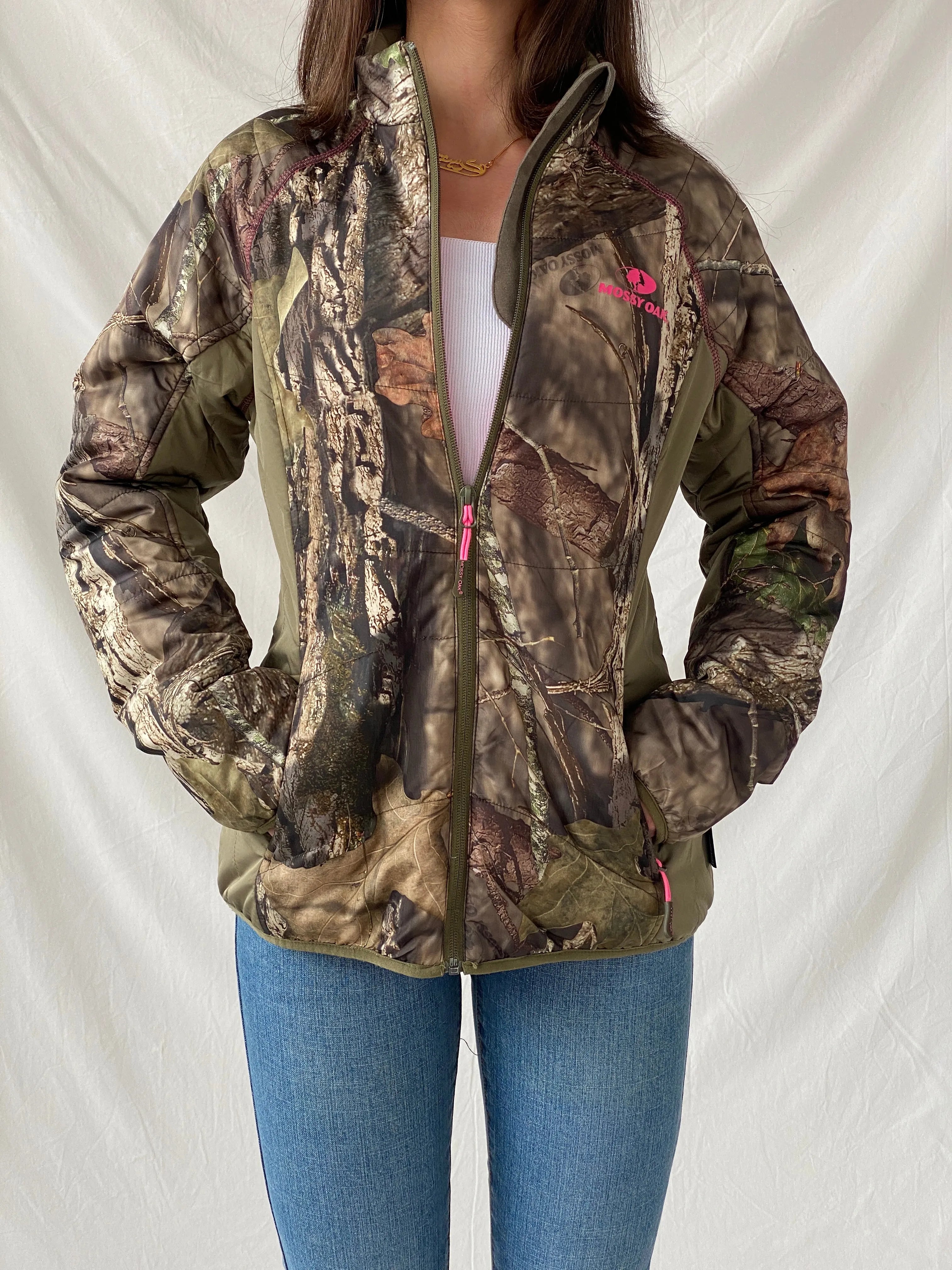 Mossy Oak Women’s Hunting Puffer Jacket with Pink Lining - S - Balagan Vintage Puffer Jacket Christine, Coats&Jackets, consignment, Melika, puffer jacket, winter, Women's Windbreaker Jackets