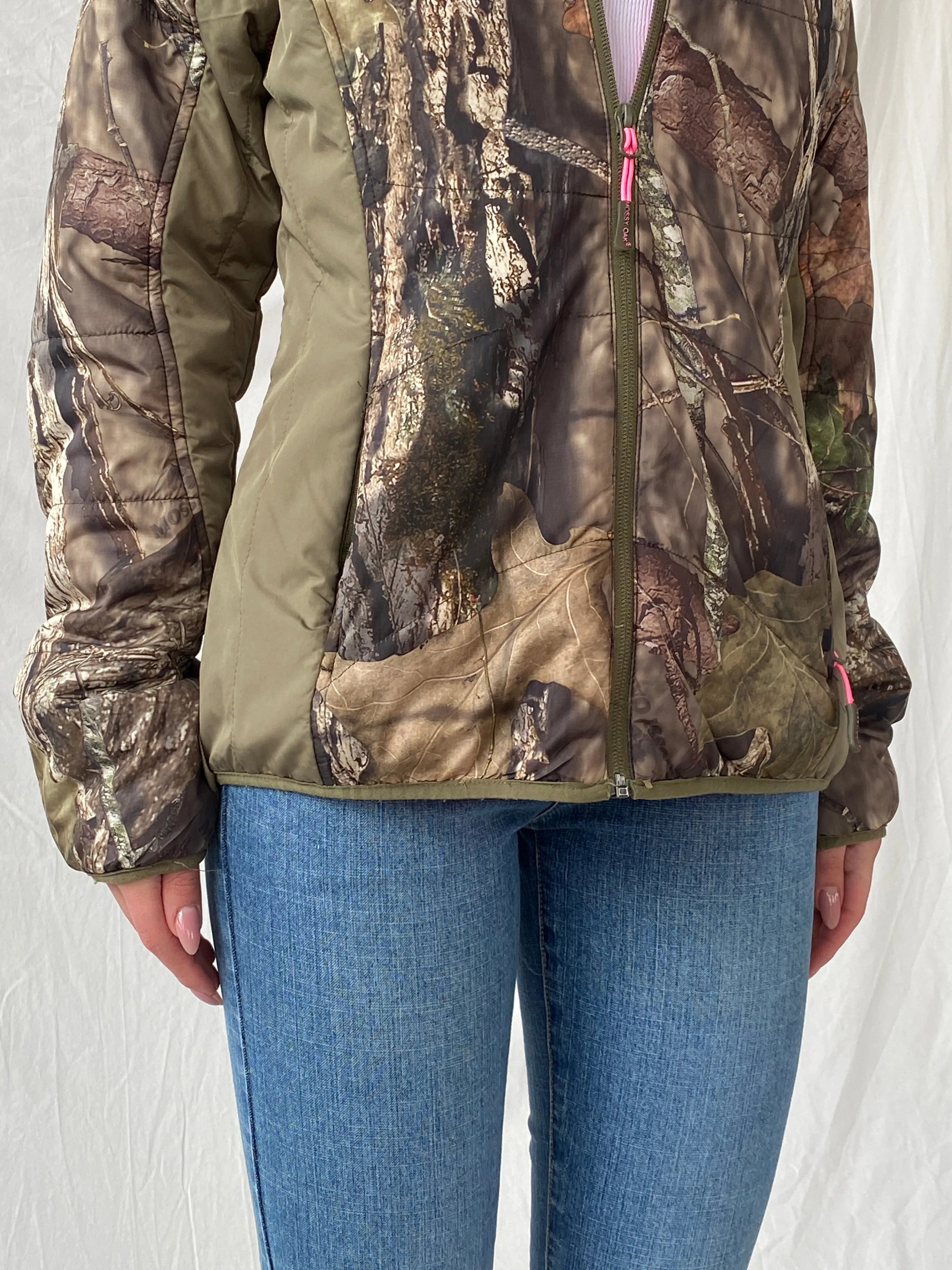 Mossy Oak Women’s Hunting Puffer Jacket with Pink Lining - S - Balagan Vintage Puffer Jacket Christine, Coats&Jackets, consignment, Melika, puffer jacket, winter, Women's Windbreaker Jackets