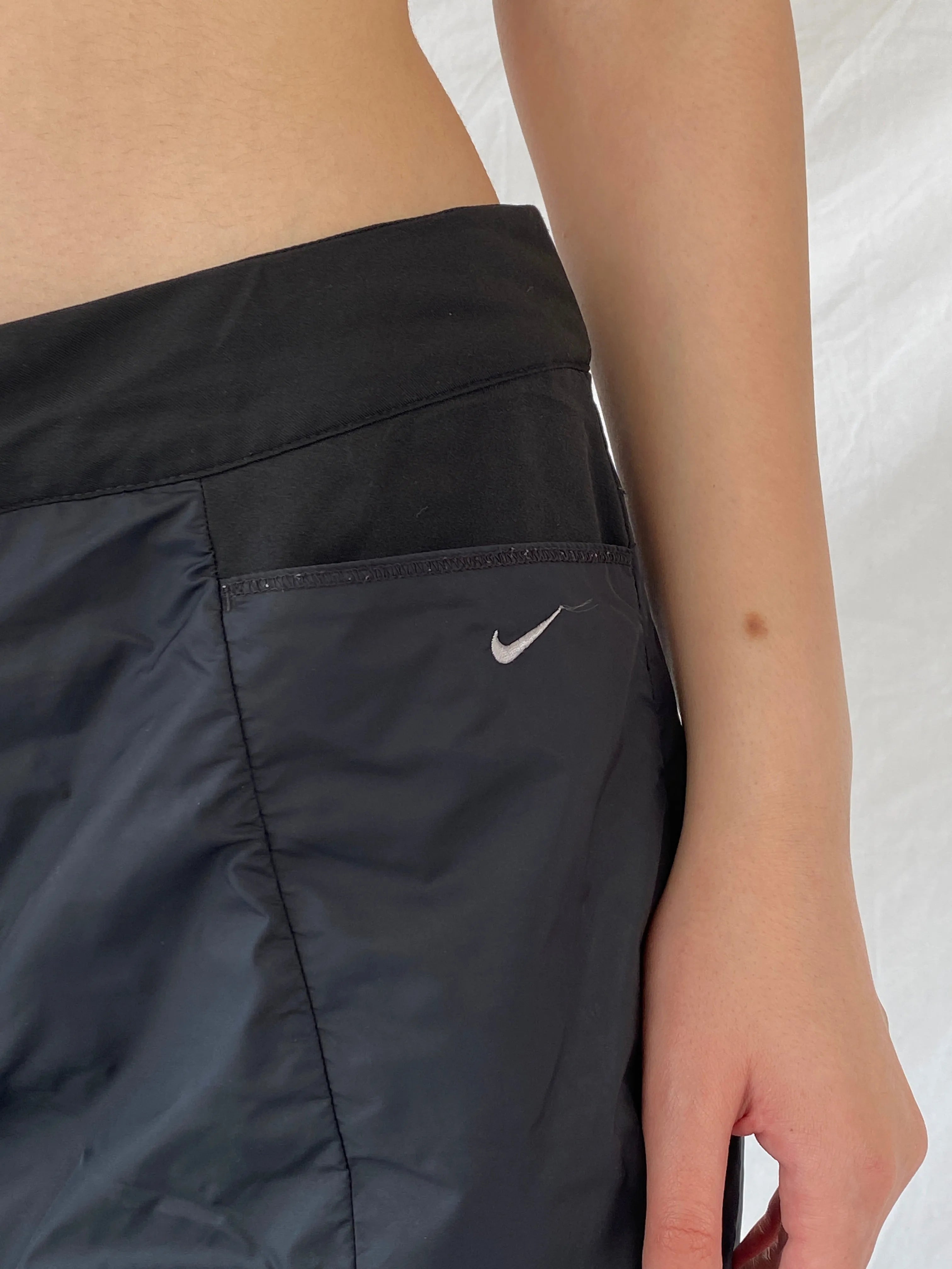 Nike Black Windbreaker Sportswear Women’s Track Pants - 2XL - Balagan Vintage Track Pants 80s, 90s, Ayah, consignment, Danadabbas, NEW IN, vintage pants, windbreaker