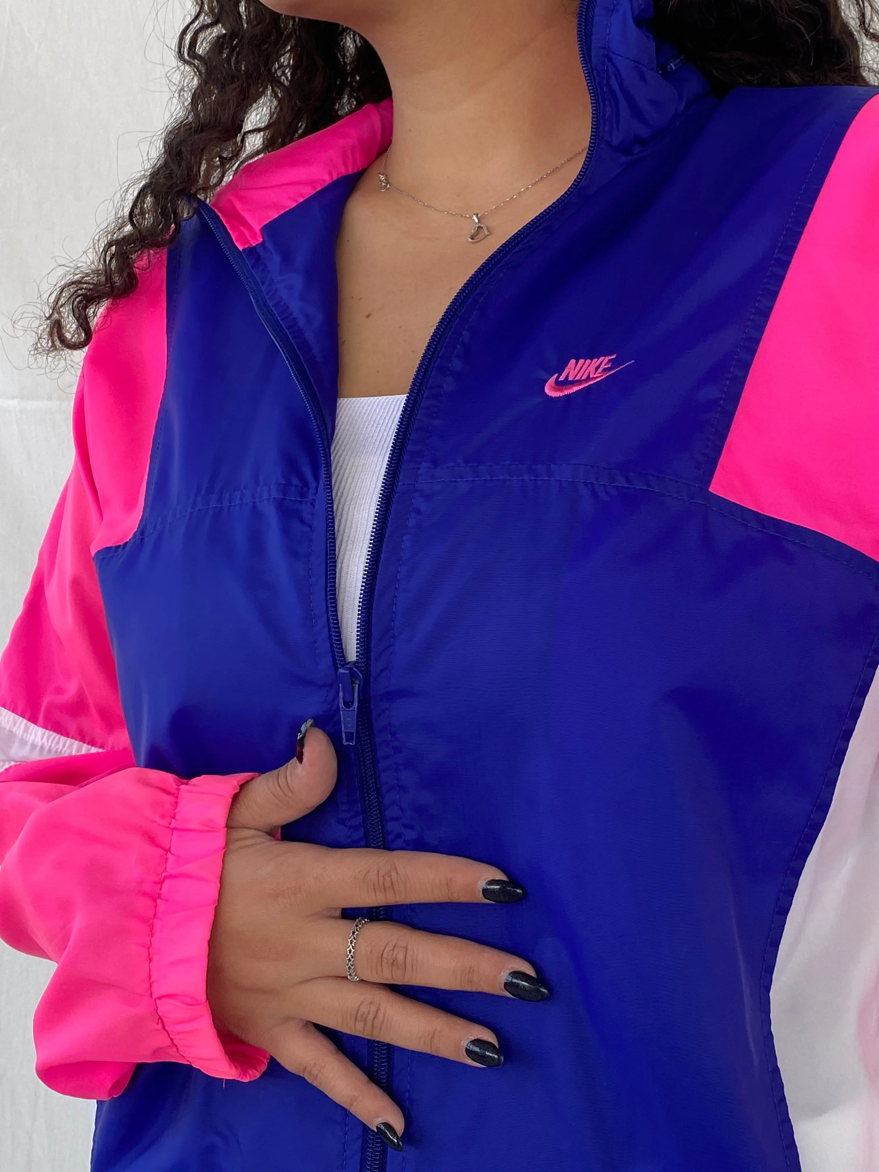 Nike Navy and Pink Windbreaker Women’s Sports Jacket - M - Balagan Vintage Windbreaker Jacket 00s, 90s, Coats&Jackets, Dina, vintage windbreaker, windbreaker, windbreaker jacket, Women's Windbreaker Jackets