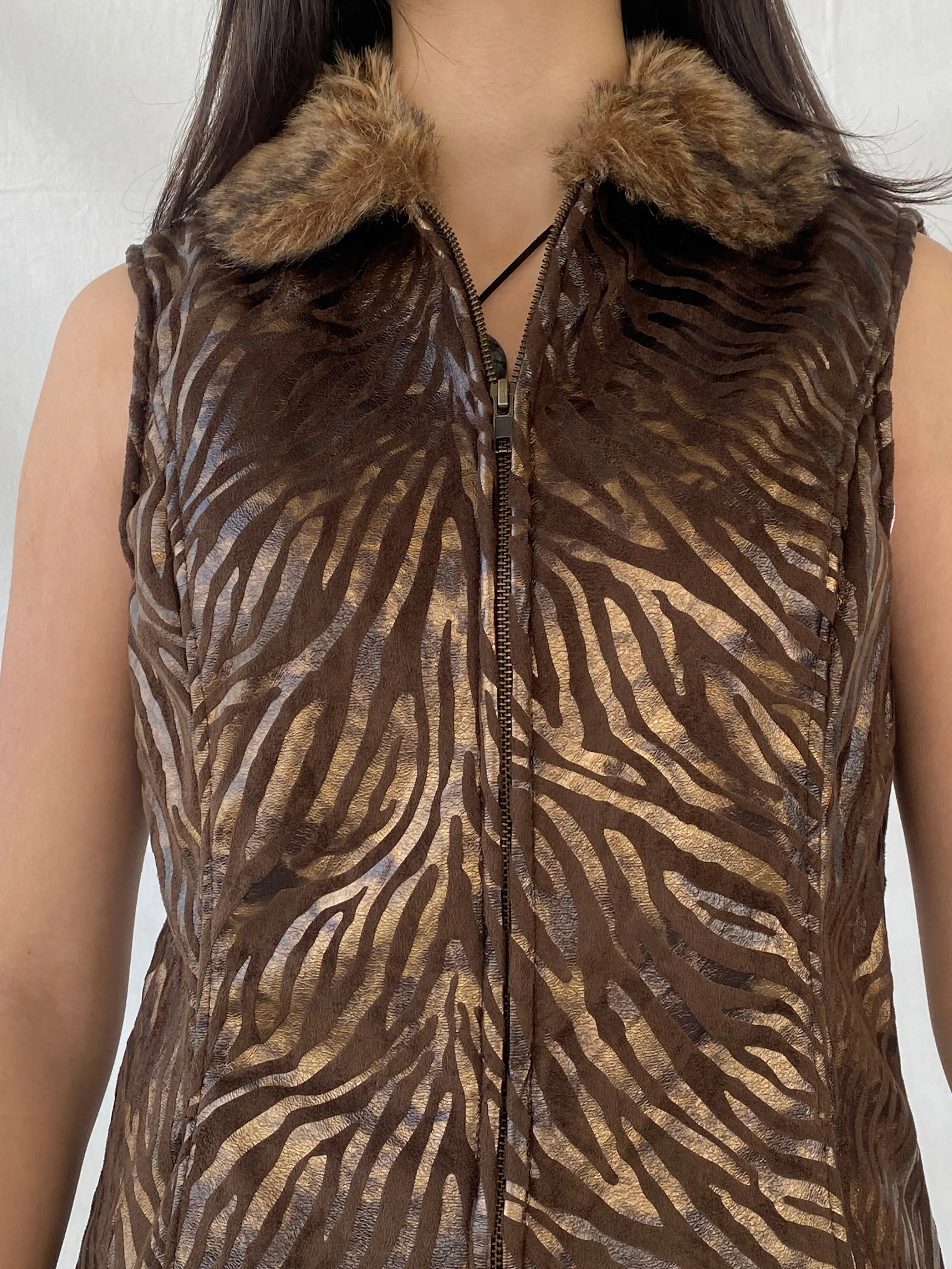 PR Powder River Outfitters Women’s Brown Zebra Fur-Collar Zip Up Fur Lined Vest - S - Balagan Vintage Vest 00s, animal print, faux fur, Syntia, vest, women top