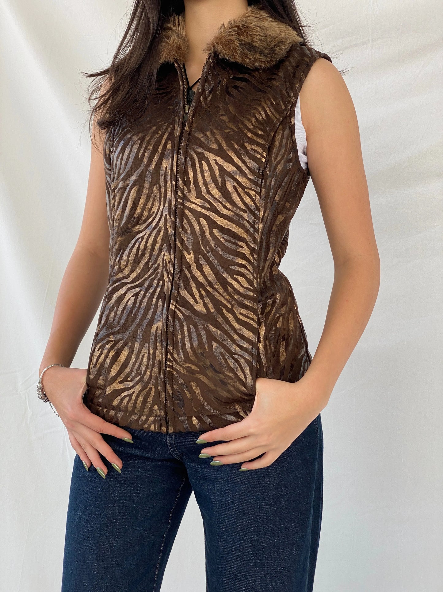 PR Powder River Outfitters Women’s Brown Zebra Fur-Collar Zip Up Fur Lined Vest - S - Balagan Vintage Vest 00s, animal print, faux fur, Syntia, vest, women top