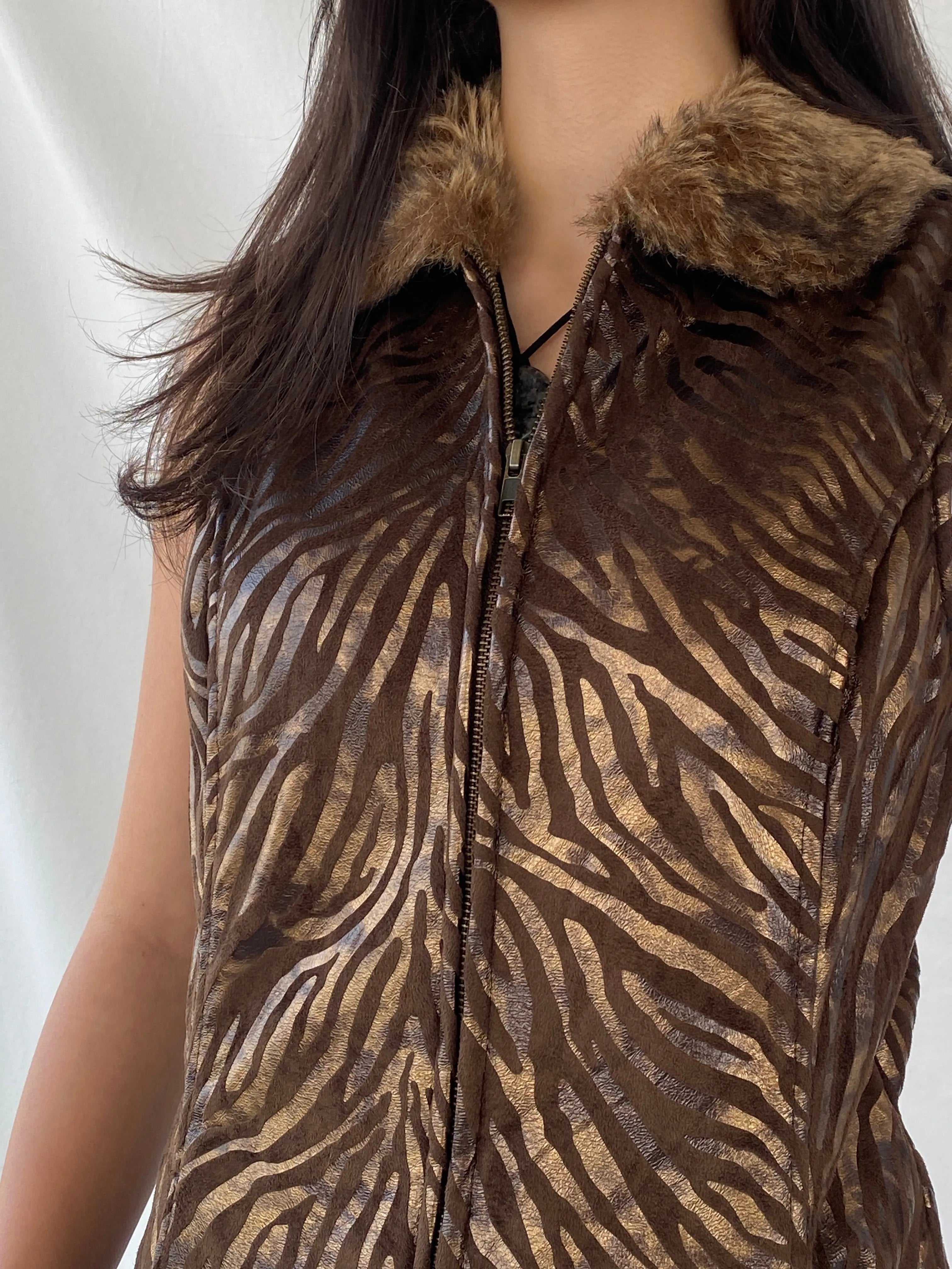PR Powder River Outfitters Women’s Brown Zebra Fur-Collar Zip Up Fur Lined Vest - S - Balagan Vintage Vest 00s, animal print, faux fur, Syntia, vest, women top