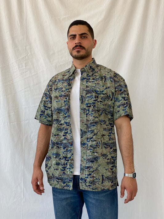 Redington Men’s Short Sleeve Tie Dye Green Fishing Button Up Fish Print Shirt - L - Balagan Vintage Half Sleeve Shirt 90s, half sleeve shirt, Hawaiian shirt, mens shirt, NEW IN, printed shirt, Ramez, silk