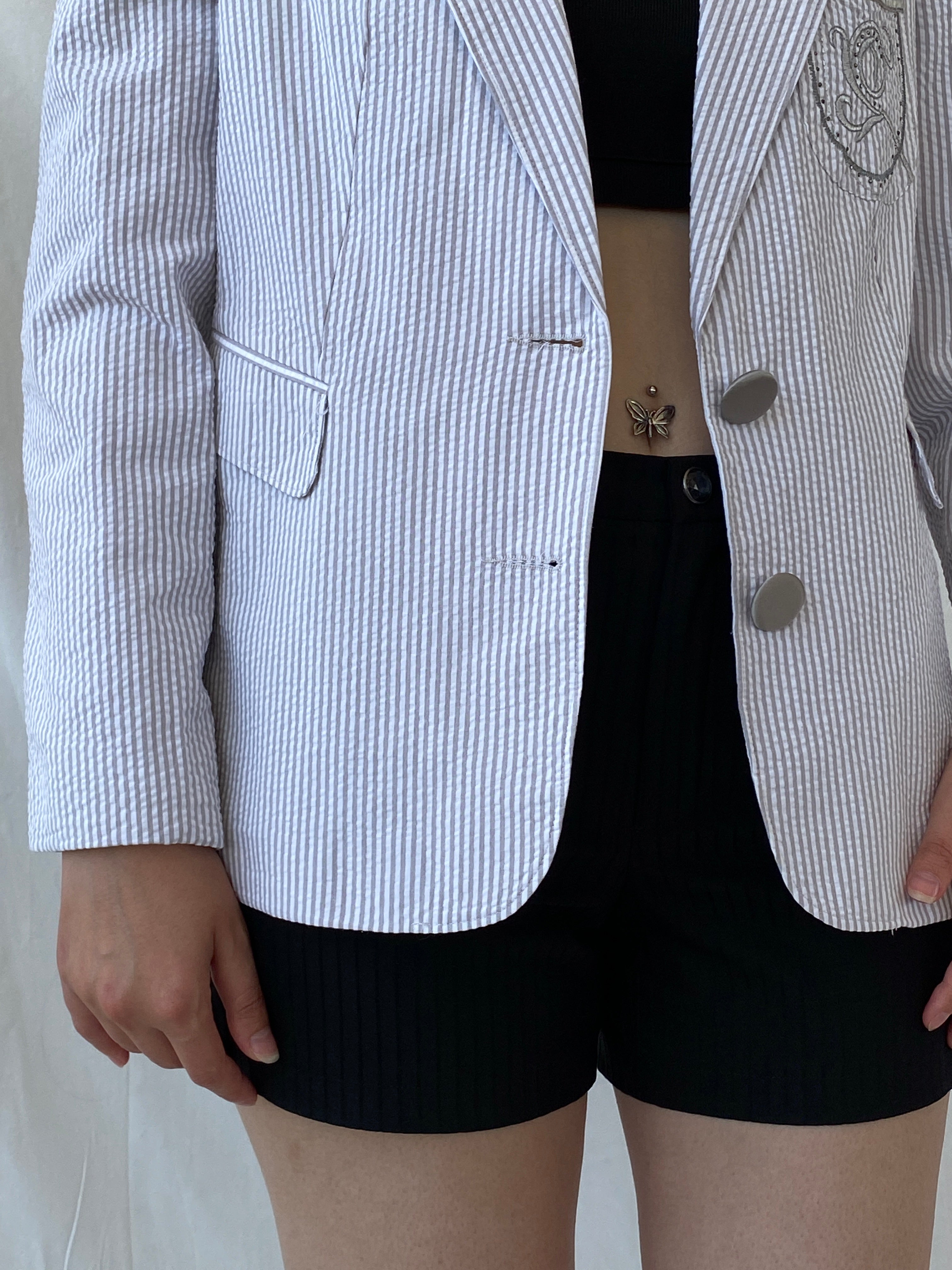 Seleste GiYim Cotton Striped Blazer Crest Patch Preppy Academic-Core Seersucker Jacket - L - Balagan Vintage Blazer 00s, Ayah, blazer, Coats&Jackets, consignment, denim, floral, full sleeve blazer, NEW IN, Shereen, winter, Women's Blazers