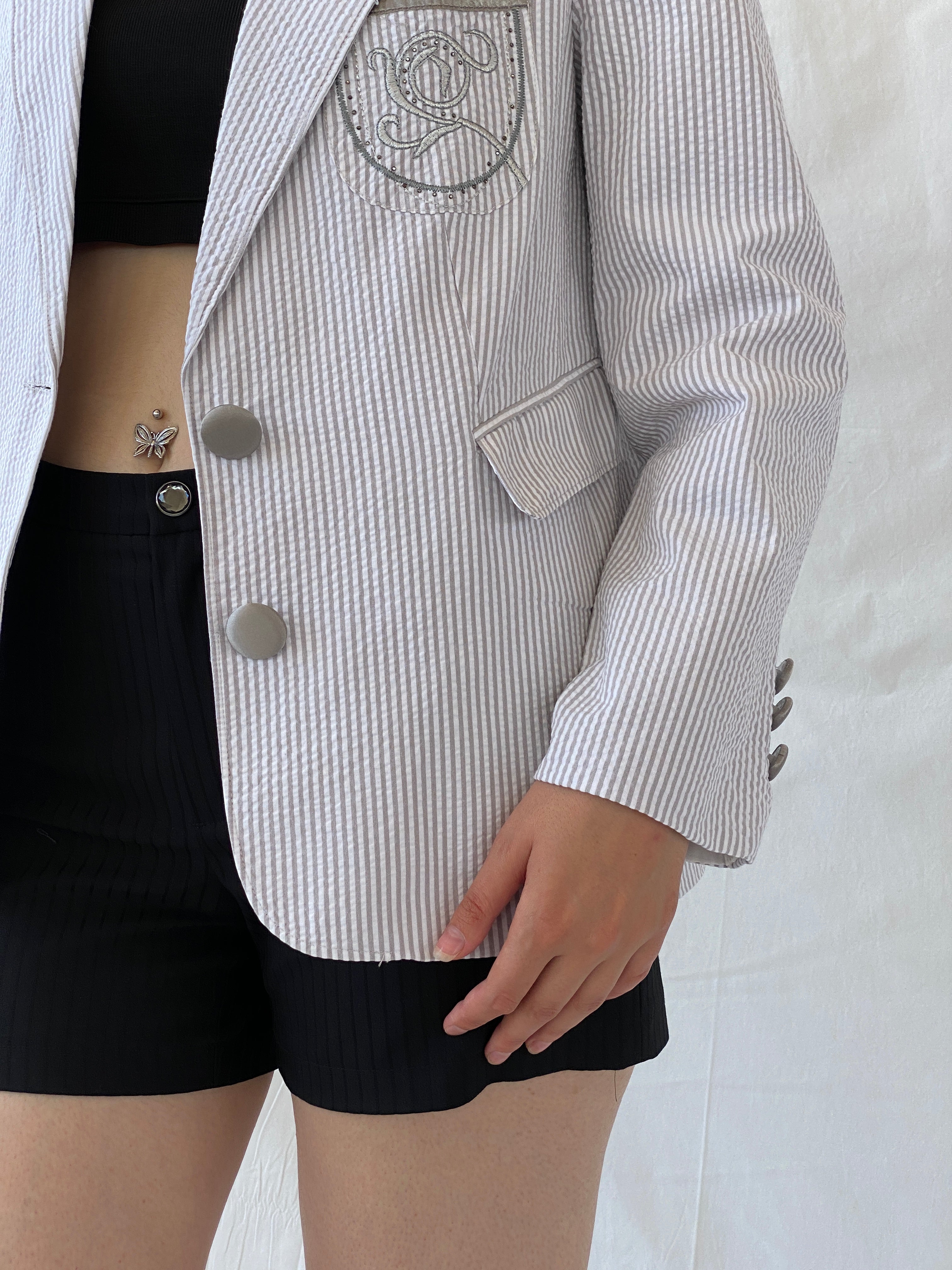 Seleste GiYim Cotton Striped Blazer Crest Patch Preppy Academic-Core Seersucker Jacket - L - Balagan Vintage Blazer 00s, Ayah, blazer, Coats&Jackets, consignment, denim, floral, full sleeve blazer, NEW IN, Shereen, winter, Women's Blazers