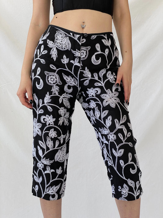 Statement Vintage Principe Black Floral Embroidered Linen Capri Pants - M - Balagan Vintage Pants Ayah, Capris, floral, linen