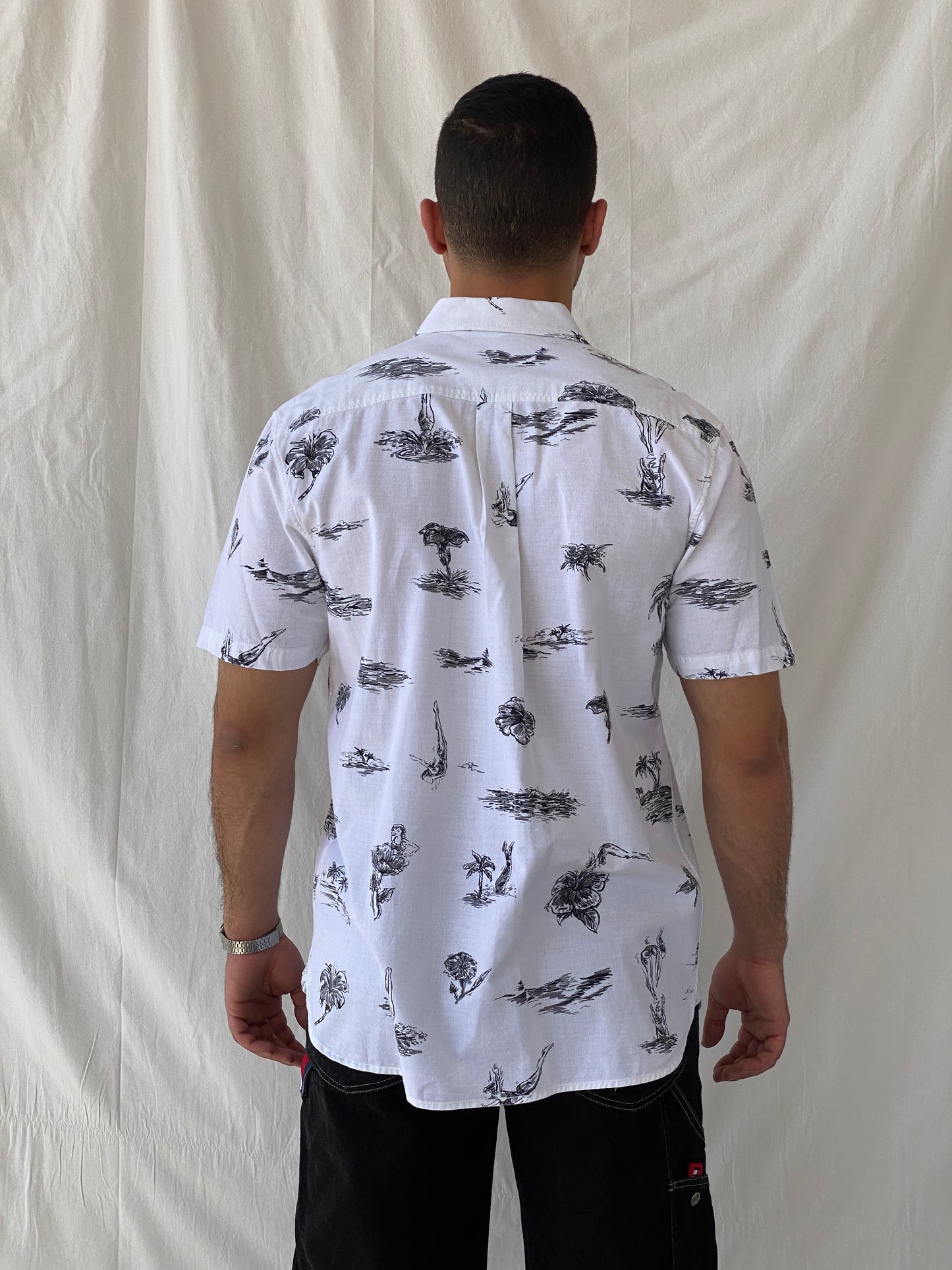 Vans Dive Bomber White Black Hawaiian Button Down Short Sleeve Men’s Classic Fit Shirt - L - Balagan Vintage Half Sleeve Shirt 90s, half sleeve shirt, Hawaiian shirt, mens shirt, NEW IN, printed shirt, Ramez, silk