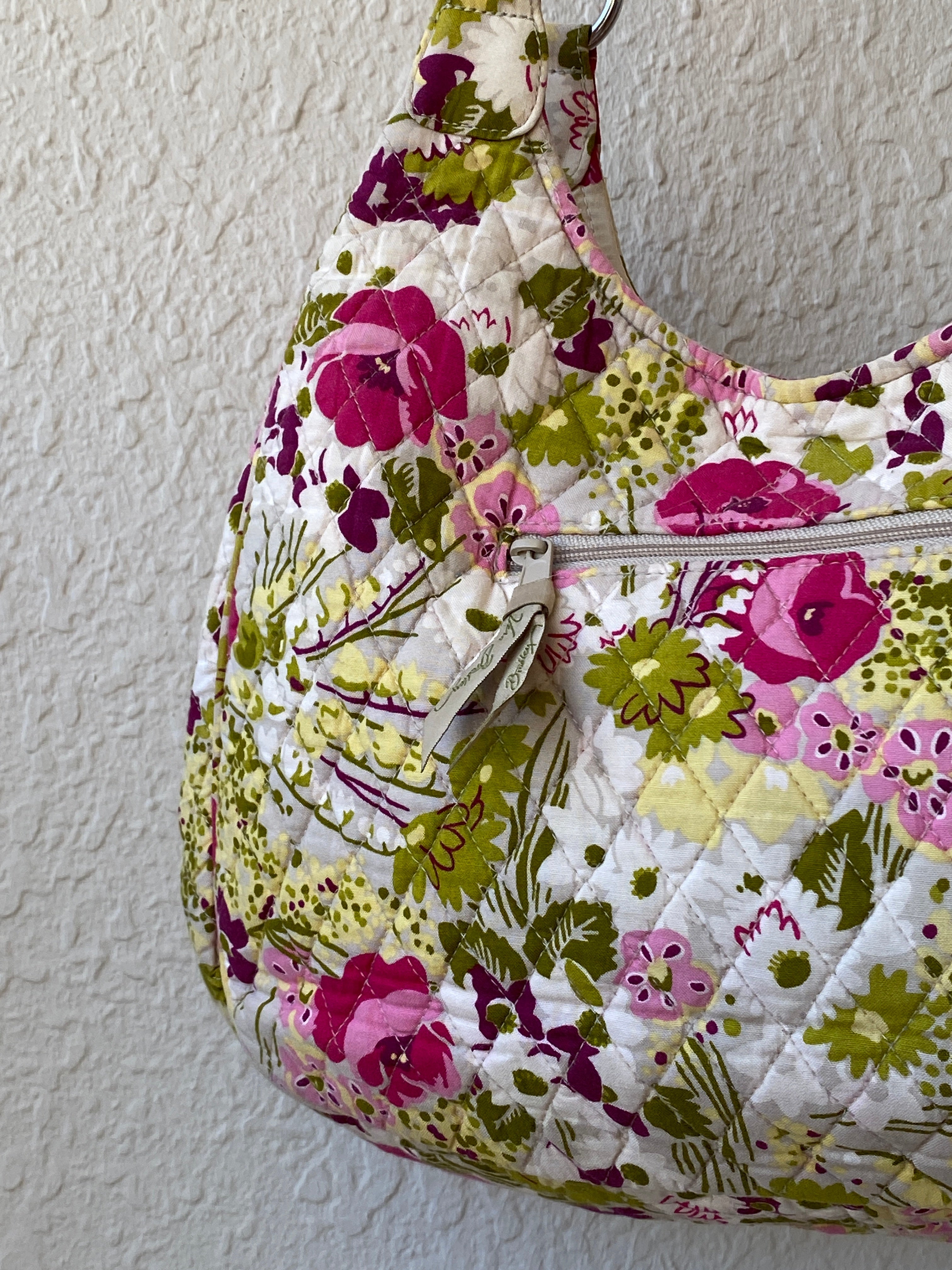 Vera Bradley “Make Me Blush” Floral Large Quilted Hobo Shoulder Bag - Balagan Vintage Shoulder Bag 00s, 90s, bag, floral, guess, shoulder bag, Y2K