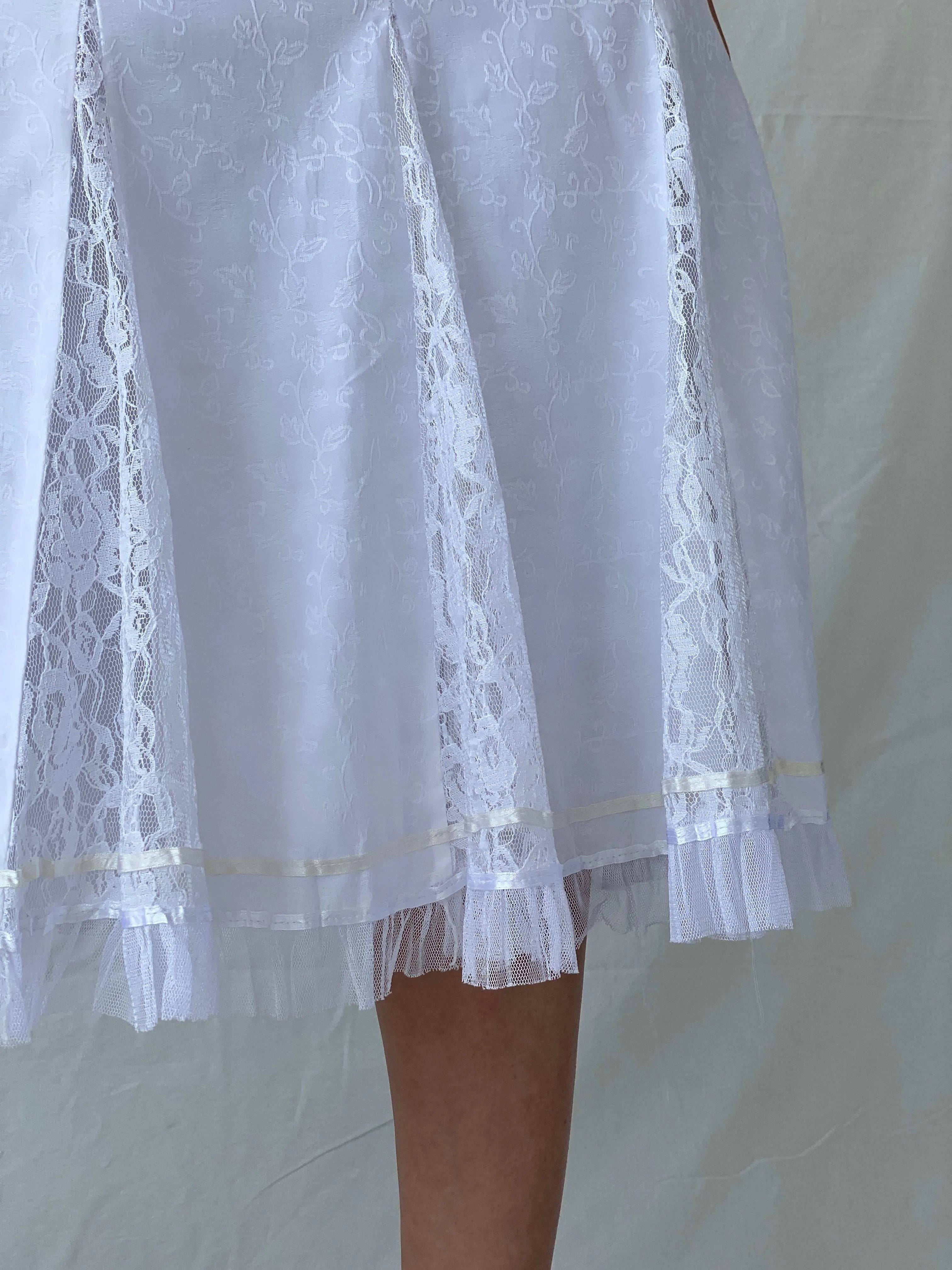 Vintage 00s Olabi Fashion Lace Blend White Midi Skirt - M - Balagan Vintage Midi Skirt 90s, floral skirt, midi skirt, Mira