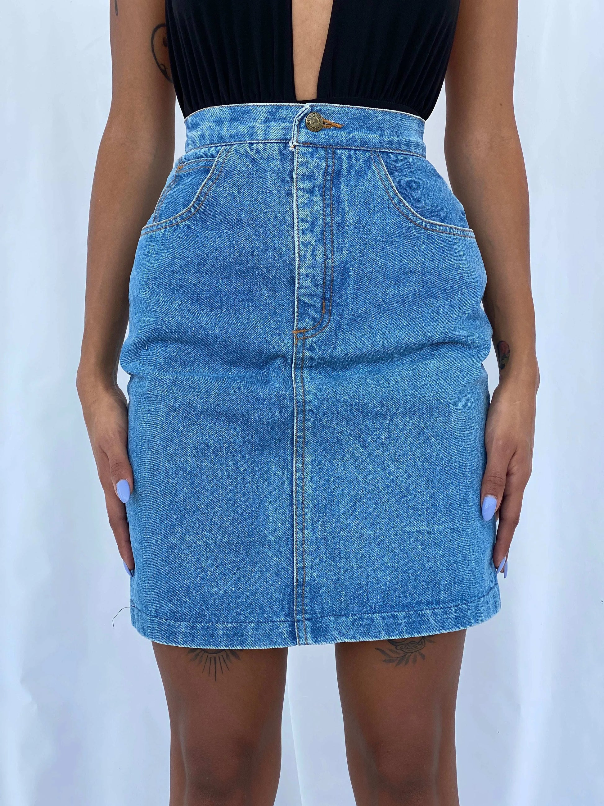 Vintage 80s/90s Guess Paris Denim Skirt - Balagan Vintage Mini Skirt 90s, denim, mini denim skirt, mini skirt, summer, Tojan