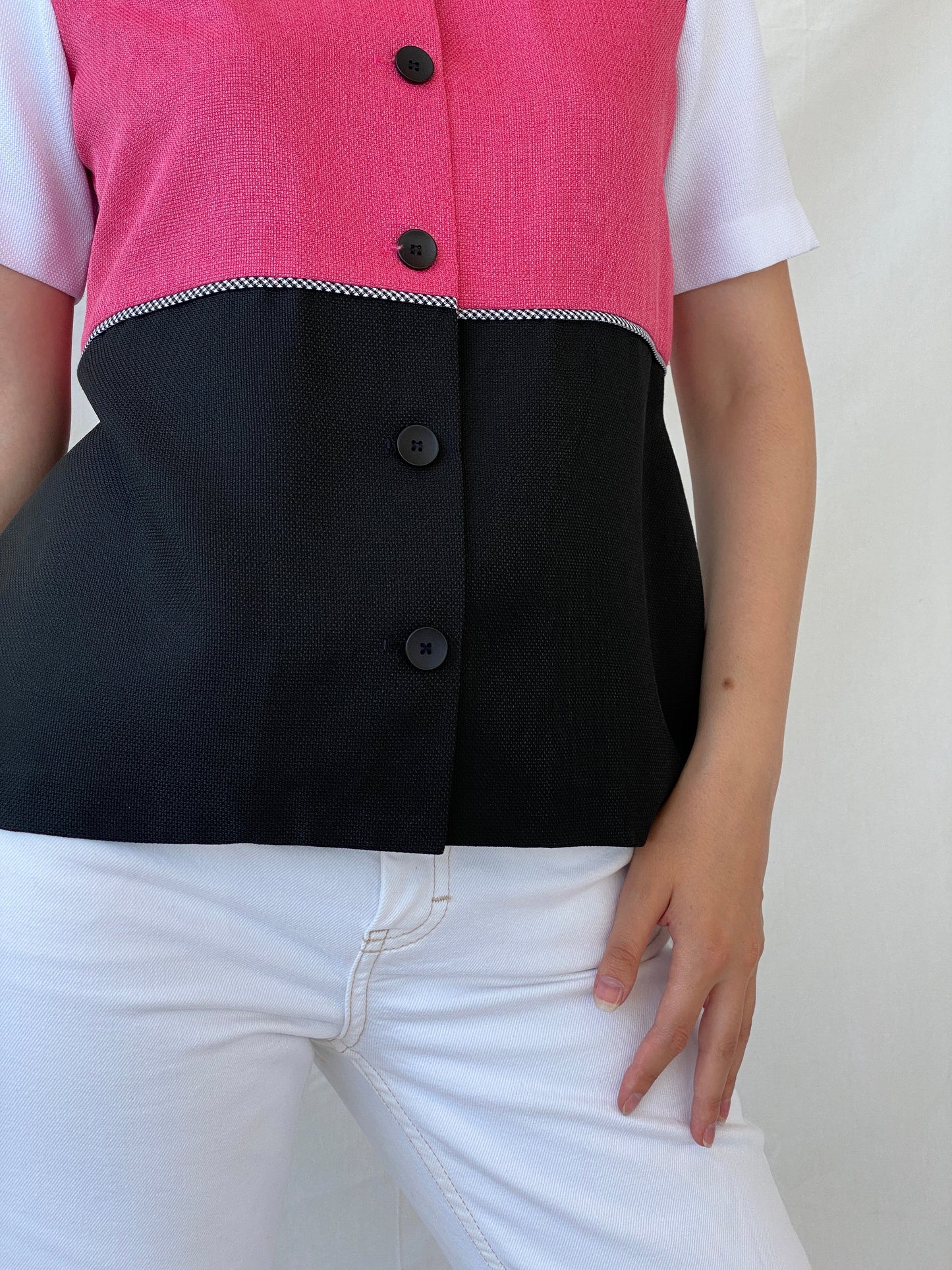 Vintage 90s Alfred Dunner White Pink Black Striped Women’s Padded Short Sleeve Heavy Shirt - M - Balagan Vintage Half Sleeve Shirt 00s, Ayah, cotton shirt, half sleeve shirt, NEW IN, shirt, women shirt