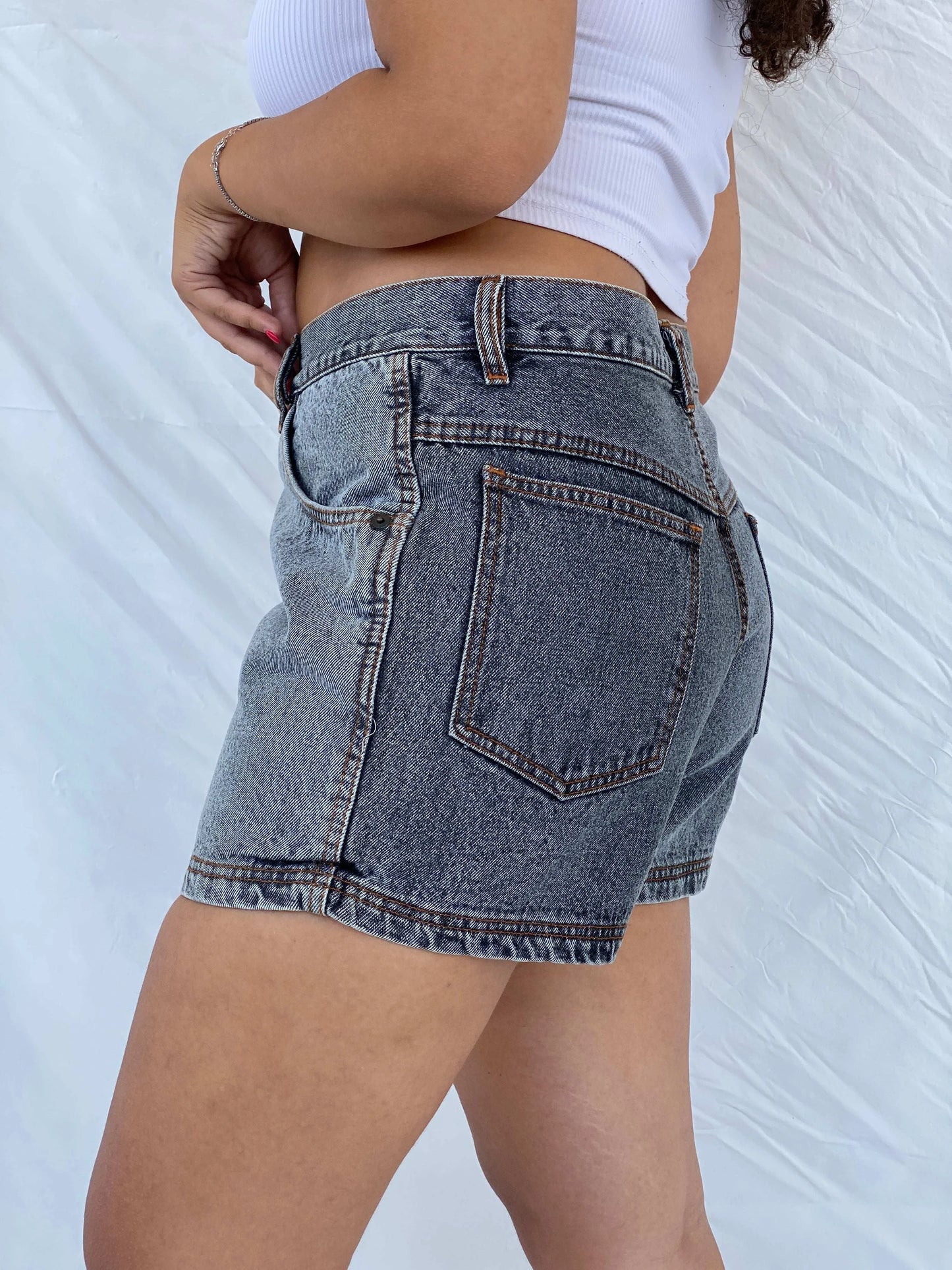 Vintage 90s Arizona Washed Two-Toned Denim Shorts - L - Balagan Vintage Shorts 00s, 90s, denim, Dina, shorts, vintage shorts